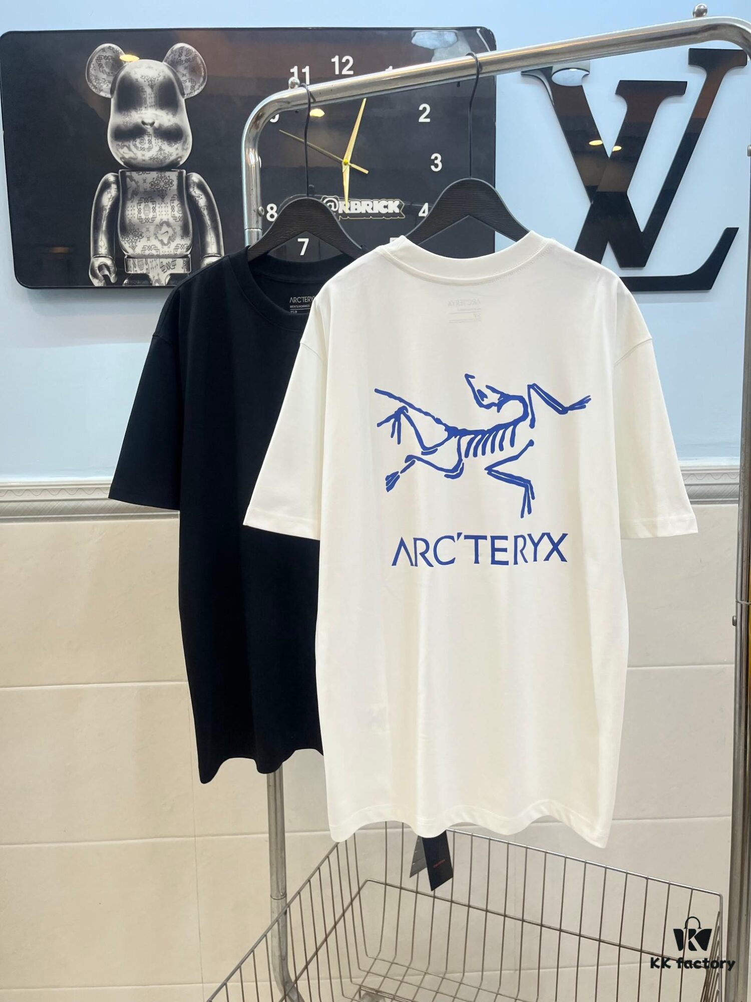 Ayc Teryx Arc'teryx 2025 FW Junior Bird Logo Premium Print Short Sleeve T-Shirt, 280g Pure Cotton Double-Yarn Fabric, Soft and Comfortable Fit, Custom Rib Knit with Matching Dye, Full Trims, Unisex Design, High-Version Comparable