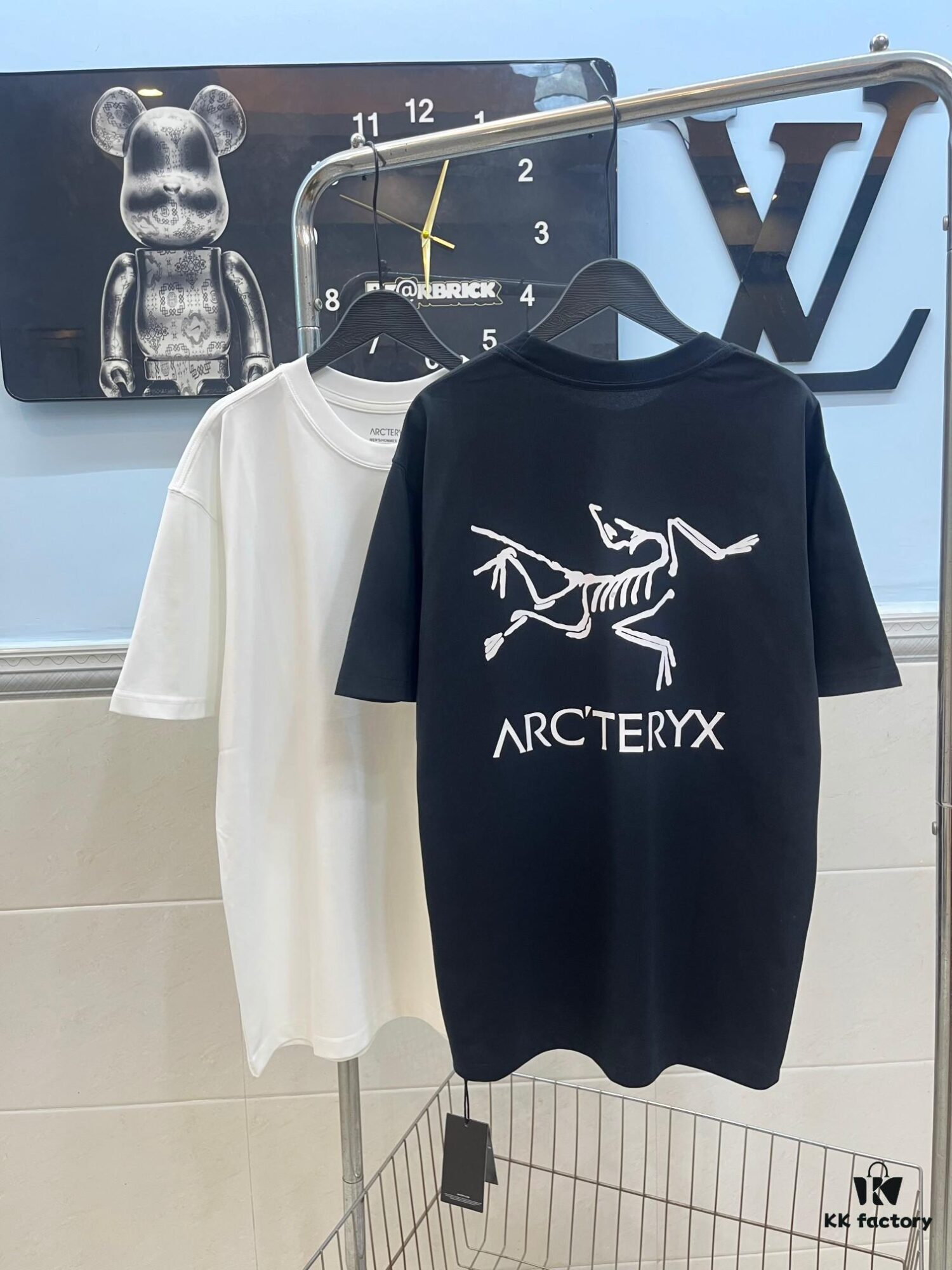 Ayc Teryx Arc'teryx 2025 FW Junior Bird Logo Premium Print Short Sleeve T-Shirt, 280g Pure Cotton Double-Yarn Fabric, Soft and Comfortable Fit, Custom Rib Knit with Matching Dye, Full Trims, Unisex Design, High-Version Comparable