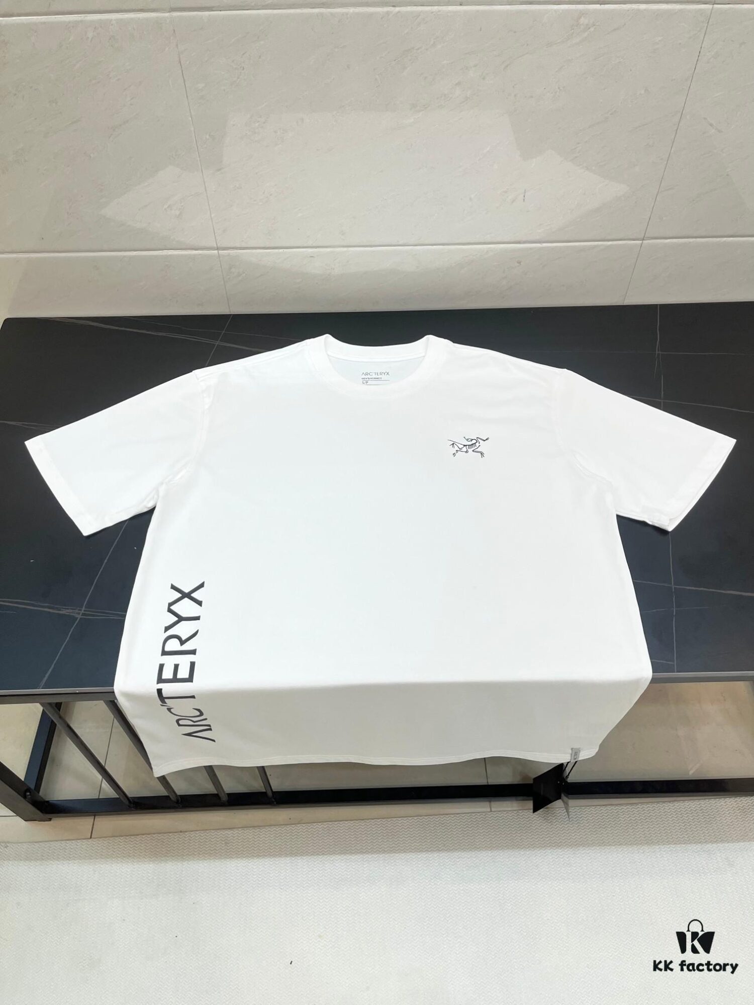 Ayc Teryx Arc'teryx 2025FW Bird Logo Premium Print Short Sleeve T-Shirt, 280g Pure Cotton Double-Yarn Fabric, Soft and Comfortable Wear, Custom Rib Knit Collar with Same-Dye Process, Full Trims, Unisex Design, High Version Comparable