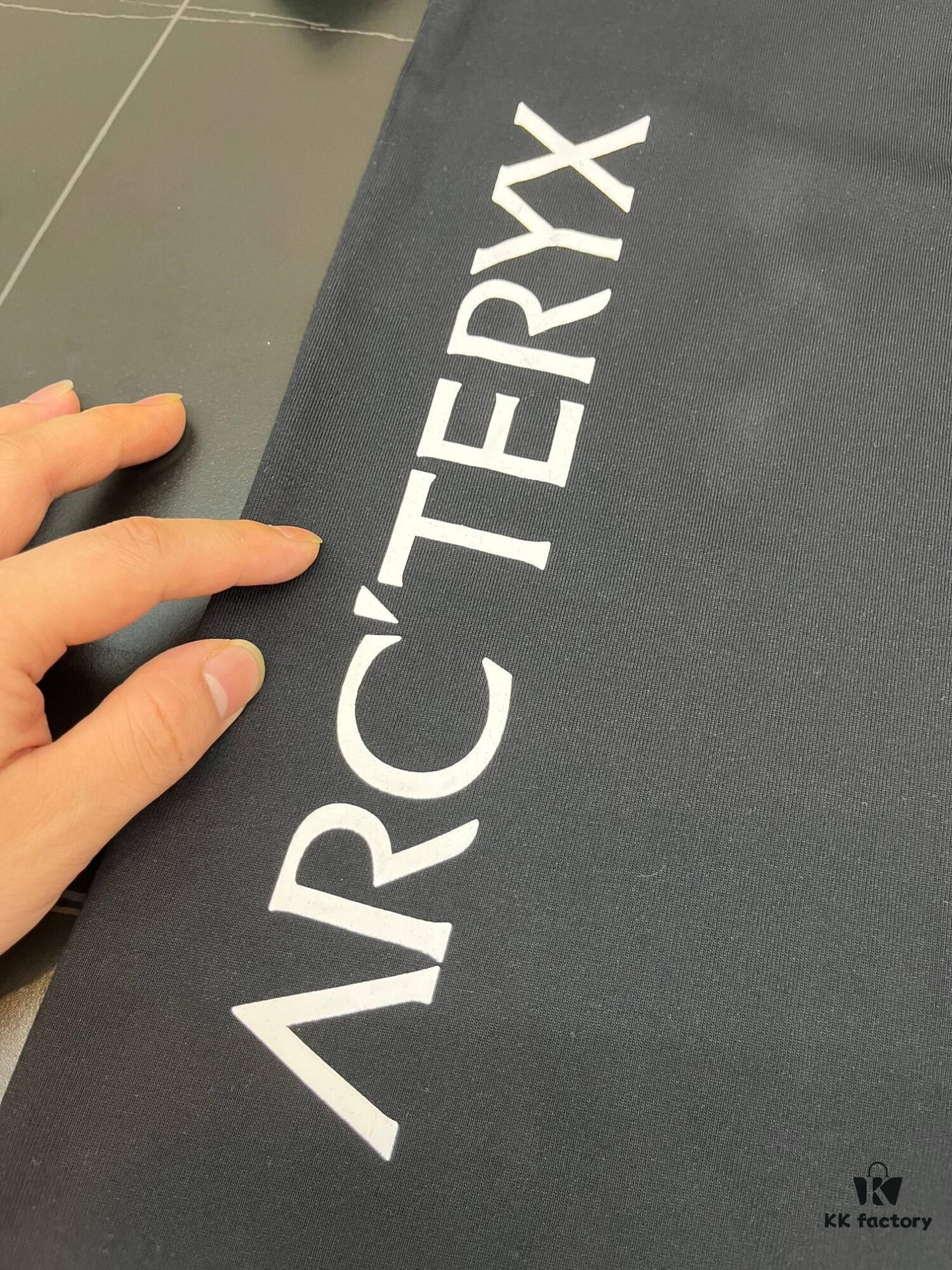 Ayc Teryx Arc'teryx 2025FW Bird Logo Premium Print Short Sleeve T-Shirt, 280g Pure Cotton Double-Yarn Fabric, Soft and Comfortable Wear, Custom Rib Knit Collar with Same-Dye Process, Full Trims, Unisex Design, High Version Comparable