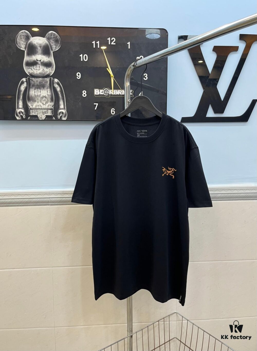 Ayc Teryx Arc'teryx 2024FW Short Sleeve T-Shirt, Bird Logo Print Tee, 280g Pure Cotton Double-Yarn Fabric, Soft and Comfortable Fit, Custom Rib Knit Collar Same-Dye Process, Full Trims, Unisex Design, High-Quality Version