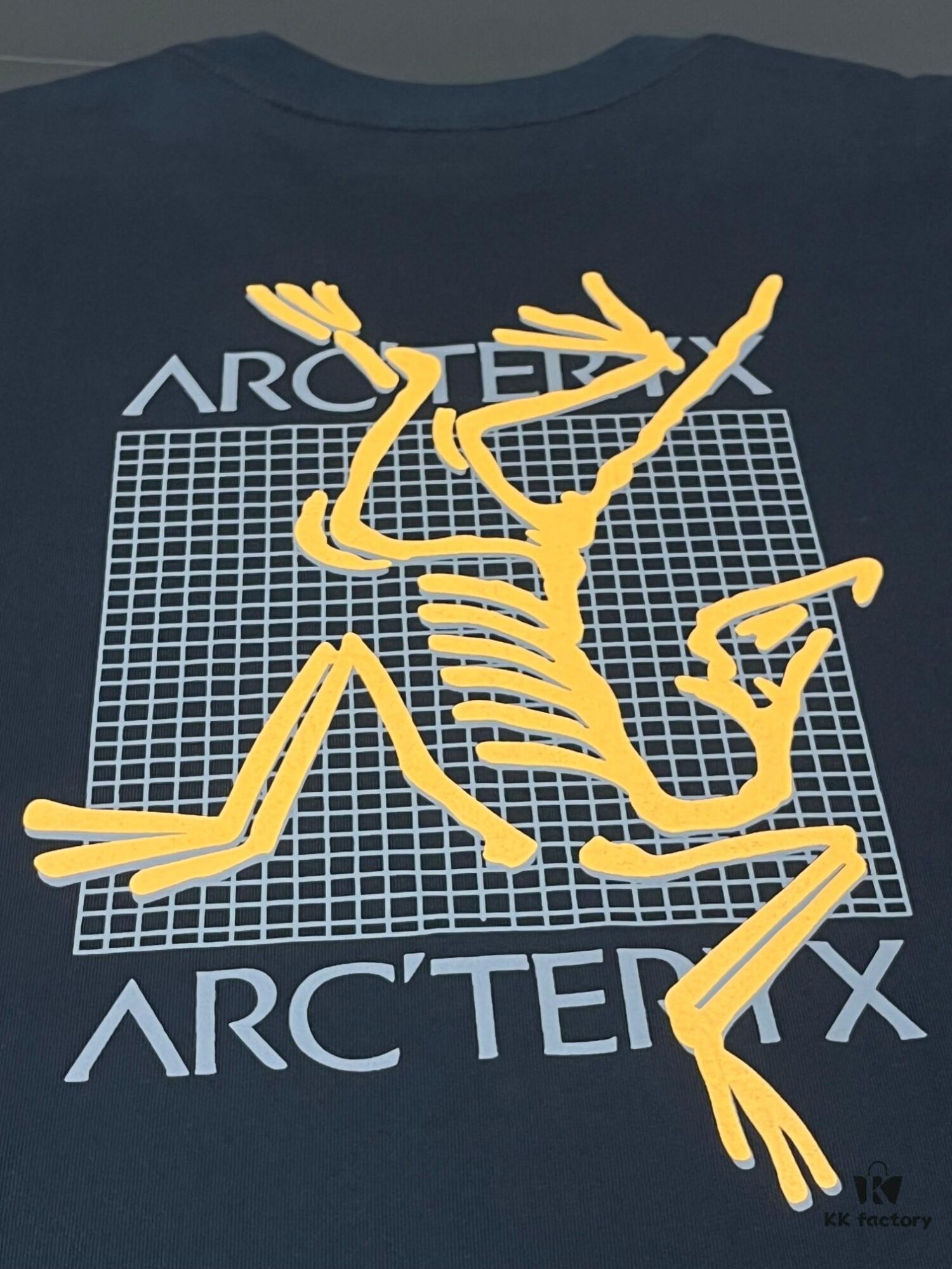 Ayc Teryx Arc'teryx 2024FW Short Sleeve T-Shirt, Bird Logo Print Tee, 280g Pure Cotton Double-Yarn Fabric, Soft and Comfortable Fit, Custom Rib Knit Collar Same-Dye Process, Full Trims, Unisex Design, High-Quality Version