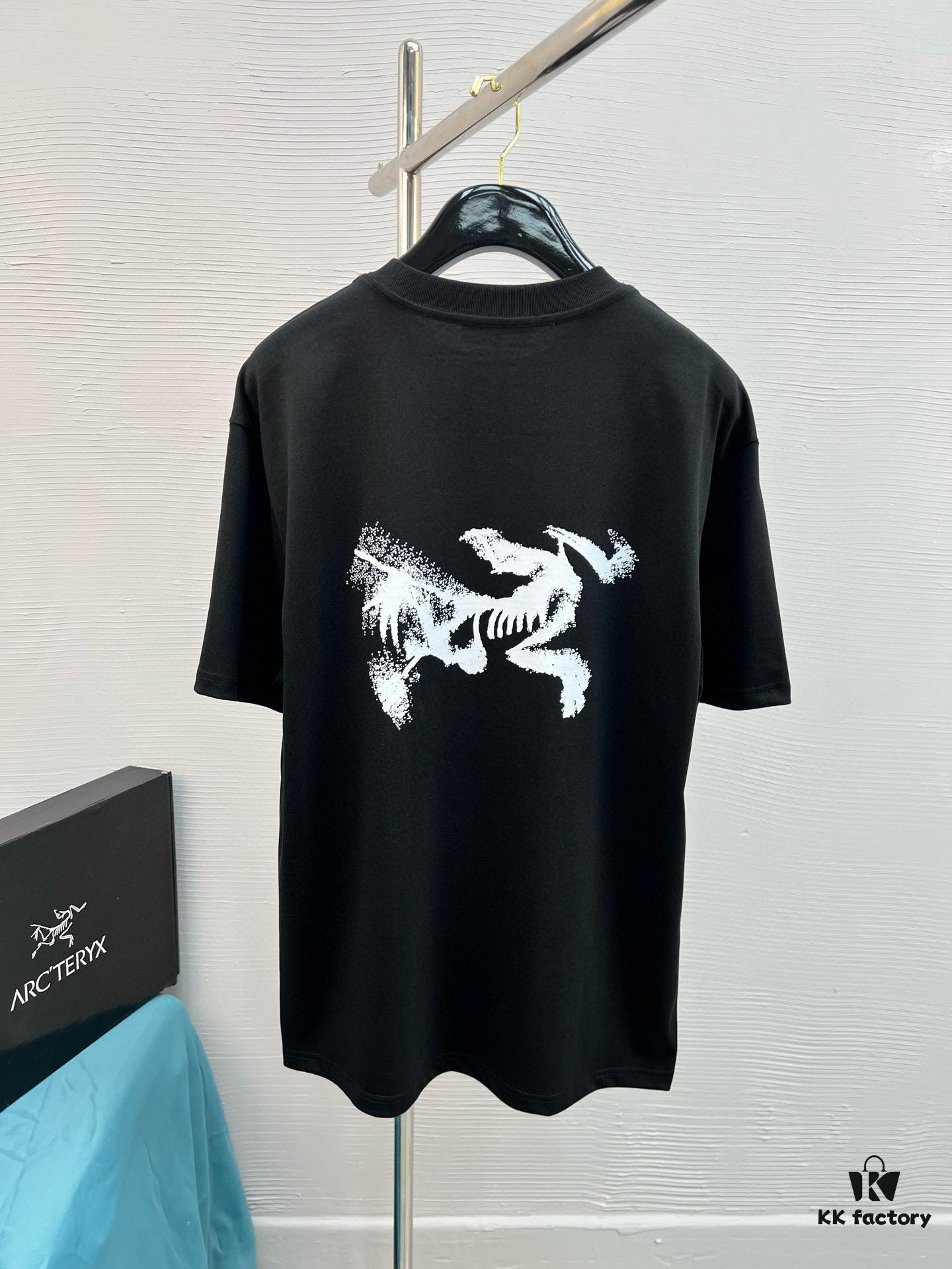 Arc'teryx High-Quality SS25 Screen-Printed T-Shirt, Premium Craftsmanship, Classic Colorway, Fresh and Energetic Youth Style, New Season Bear Series, 280g Pure Cotton Fabric, Soft and Comfortable, Perfect for Spring and Summer with Jeans, Chinos or Shorts