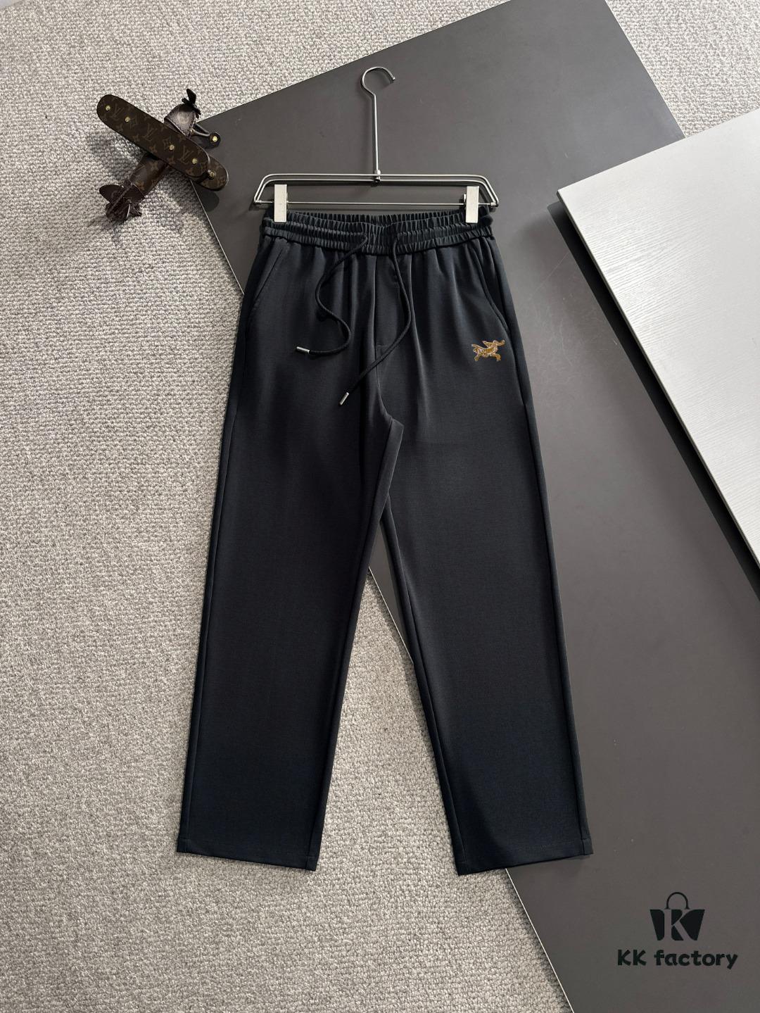 Shizhuniao 2025 Spring and Summer New Elastic Waist Casual Pants, Lightweight Custom Counter Fabric, Highly Breathable and Comfortable, Exquisite Details, Brand Design Concept Reflecting High Quality, Soft and Smooth Hand Feeling, Showcasing a Stylish Casual Cut with Excellent Fit