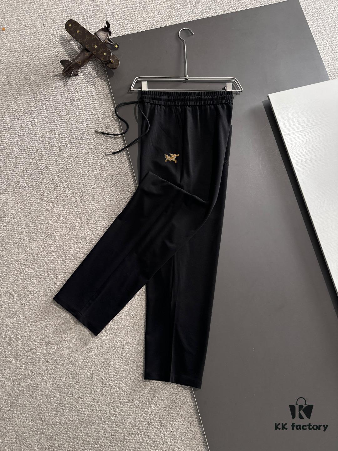 Shizhuniao 2025 Spring and Summer New Elastic Waist Casual Pants, Lightweight Custom Counter Fabric, Highly Breathable and Comfortable, Exquisitely Designed with Brand Elements for Premium Quality, Soft and Smooth Touch, Stylish Relaxed Cut with Excellent Fit