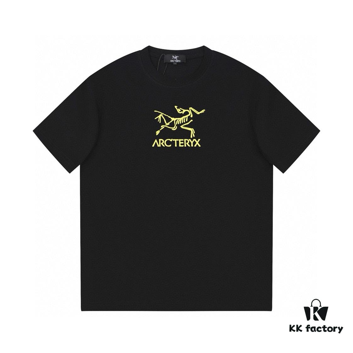 New Arrival ARC'TERYX Original Bird Short-Sleeve T-Shirt, Front and Back Chest Logo with Dual Zipper Design, Trendy and Stylish, 32-Single High-Gram Weight Washed Cotton Fabric, Double Shoulder Zipper Chain Base Prevents Shrinkage and Deformation, Classic Unisex Fit Never Goes Out of Style