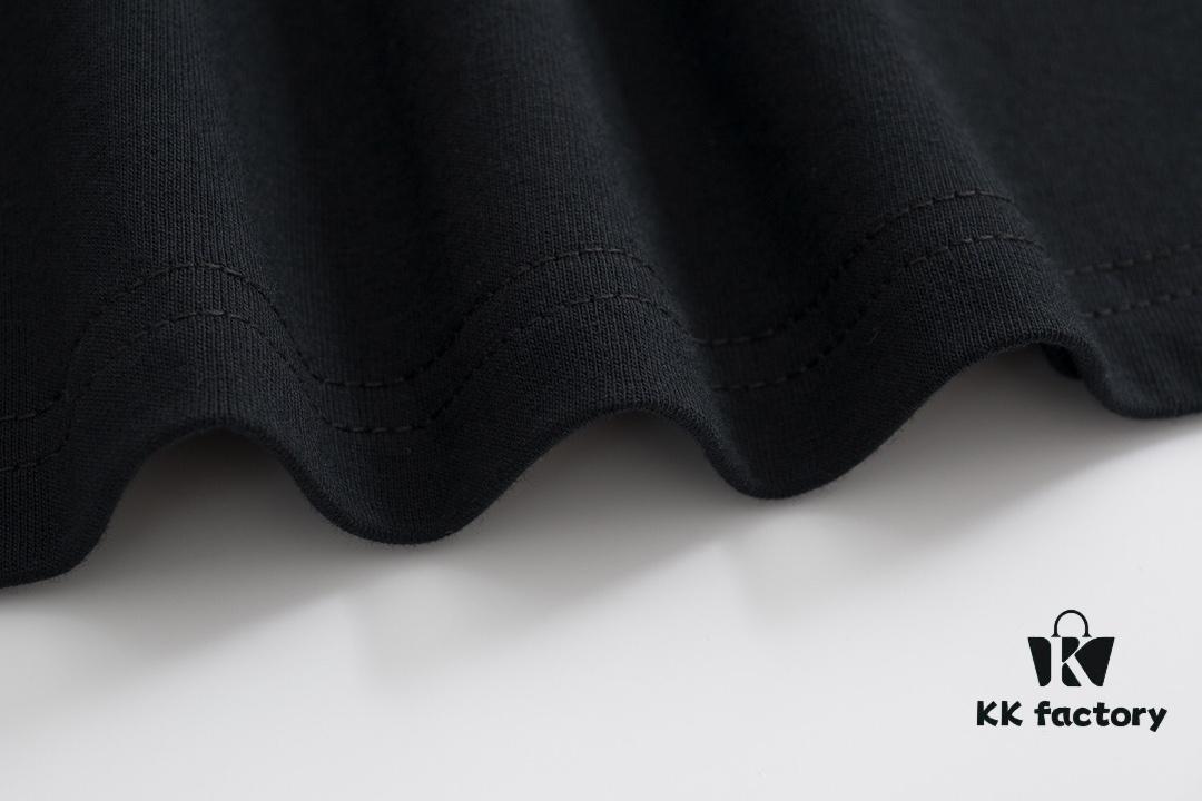 VERSACE 2025 Fall Spring/Summer Collection Medusa Logo Short Sleeve T-Shirt, Premium Quality, Distinctive from Regular Print, Custom Woven 270G 32-Count Double-Yarn Pure Cotton Fabric, Loose Fit Unisex Design