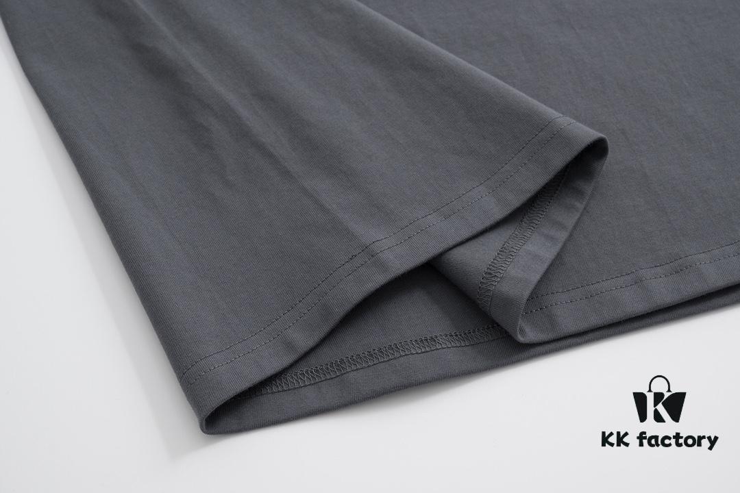 VERSACE 2025 Fall Spring/Summer Collection Medusa Logo Short Sleeve T-Shirt Premium Quality, Distinctive from Regular Print, Crafted in 270G 32-Count Double-Yarn Pure Cotton Fabric, Relaxed Unisex Fit