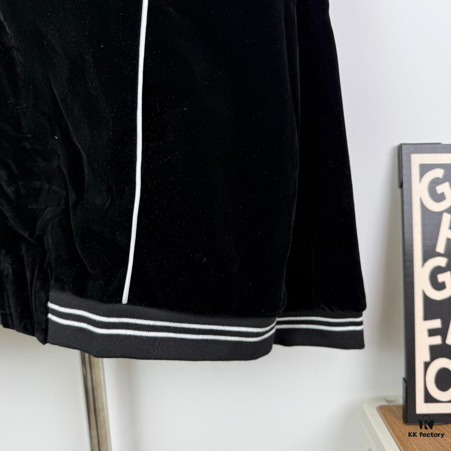 New Celine 2022 Spring and Autumn Black Velvet Jacket