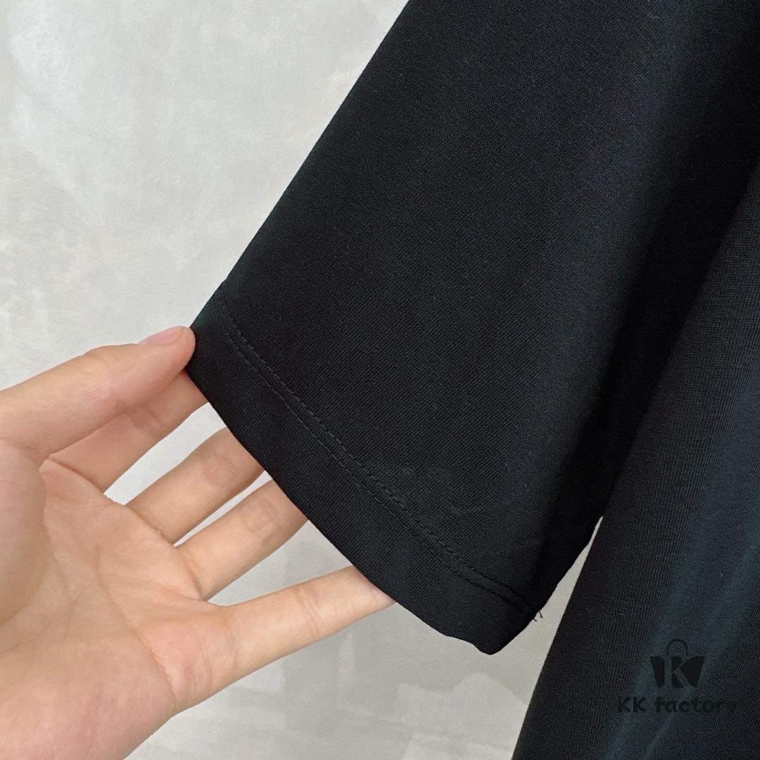 Celine 2025 SS New Arrival Short Sleeve T-Shirt, Stylish and Minimalist Design