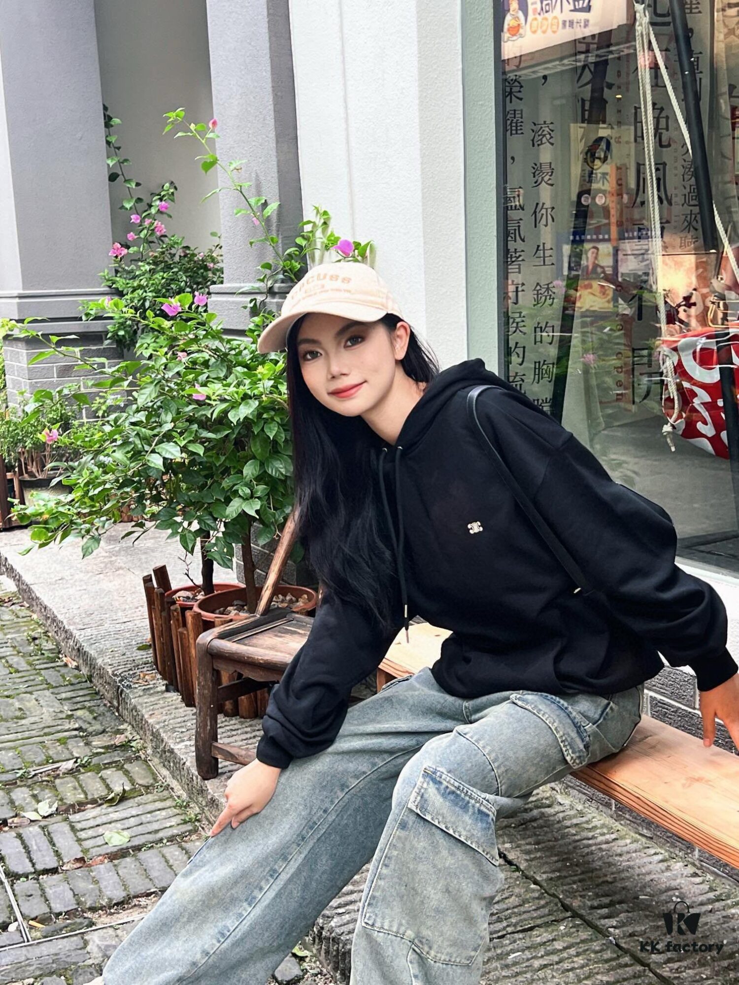 CELINE Triumph Arch Knit Hoodie - Classic Letter Design, Heavyweight 400g Fabric, Imported Matte Black Print