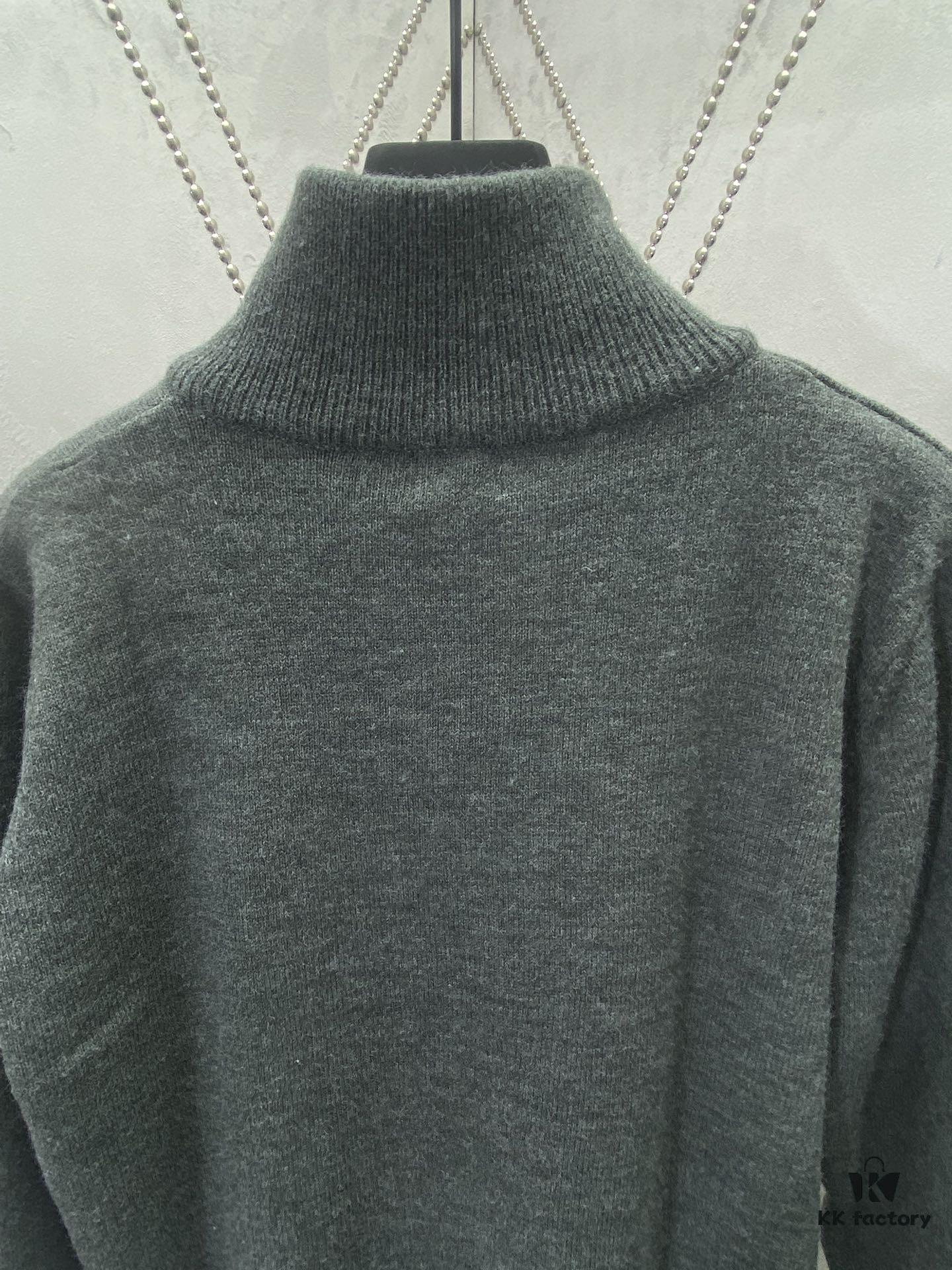 Celine 24SS Autumn-Winter New Embroidered Knitwear, Featuring Bulked Wool Blend for Soft, Comfortable Skin-Friendly Texture, Iconic Arc de Triomphe Embroidery Adorns the Front Chest, Semi-Zip Design by Celine Elevates Refined Dynamism and Relaxed Elegance, Effortlessly Achieving Casual Comfort and Cozy Nonchalance — The Ideal State of Wearing a Sweater! Unisex Style!