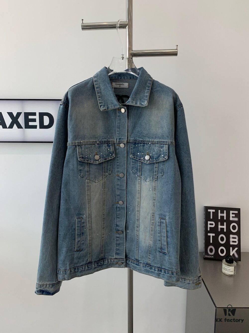 New CHANEL-Inspired FW Star-Studded Rhinestone Embroidered Distressed Denim Jacket for Men and Women