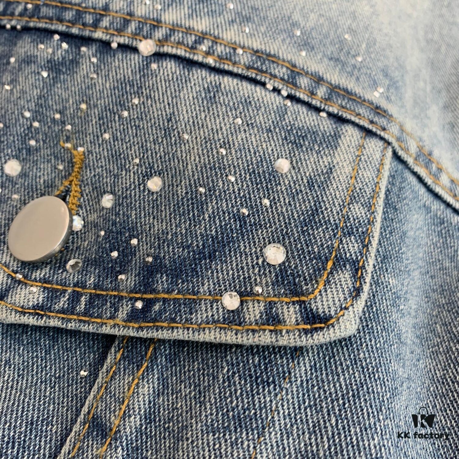 New CHANEL-Inspired FW Star-Studded Rhinestone Embroidered Distressed Denim Jacket for Men and Women