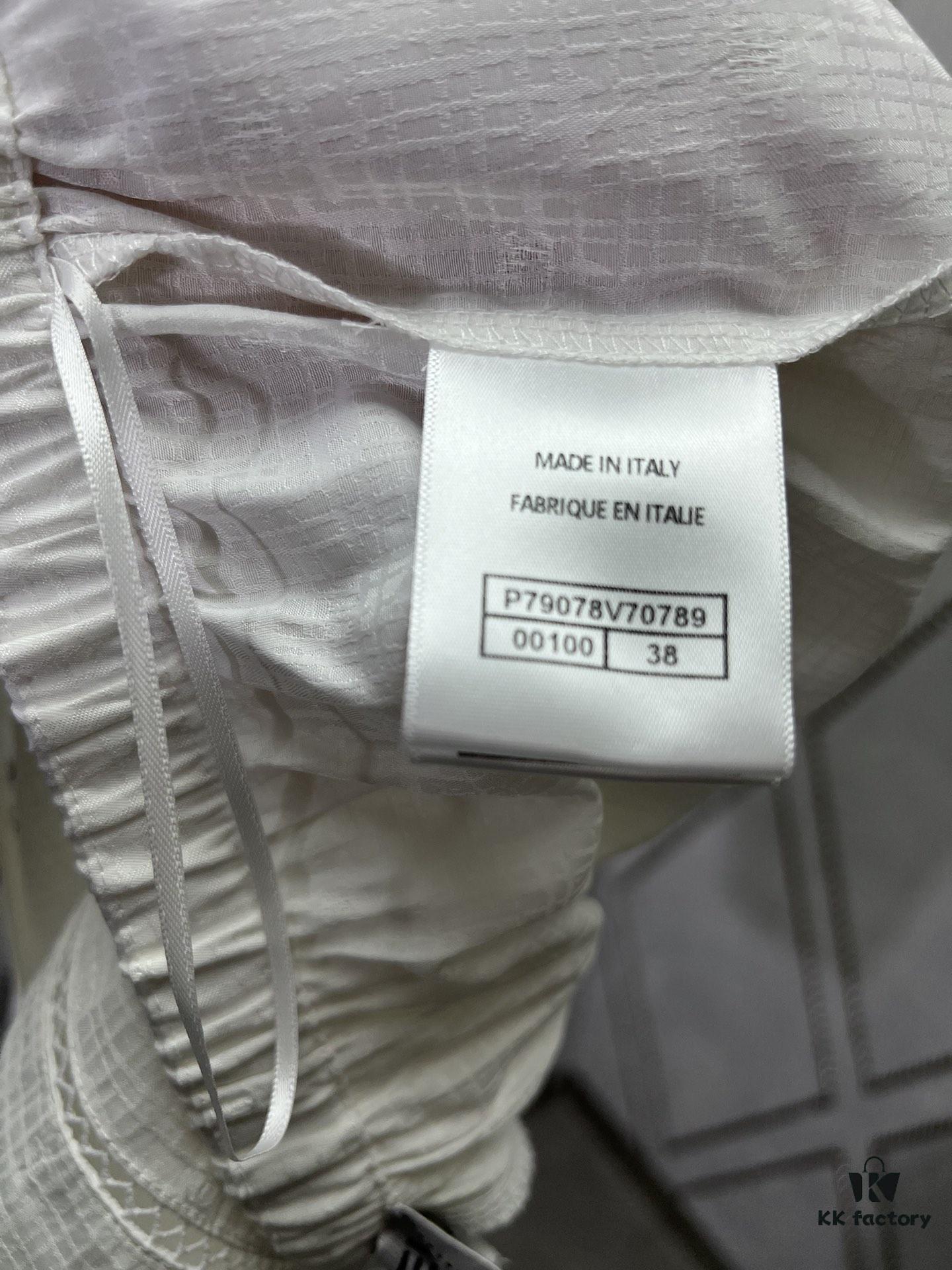 Chanel 25SS New Arrival Bermuda Shorts in Silk and Cotton Jacquard Solid Color with Openwork and Drawstring Casual Design