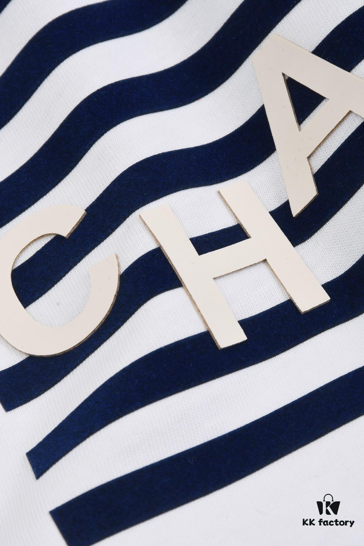 New Arrival 25S Chanel Flocked Pressure Gel T-Shirt, Pre-washed Cotton Fabric, Soft and Skin-friendly, Unisex Loose Fit