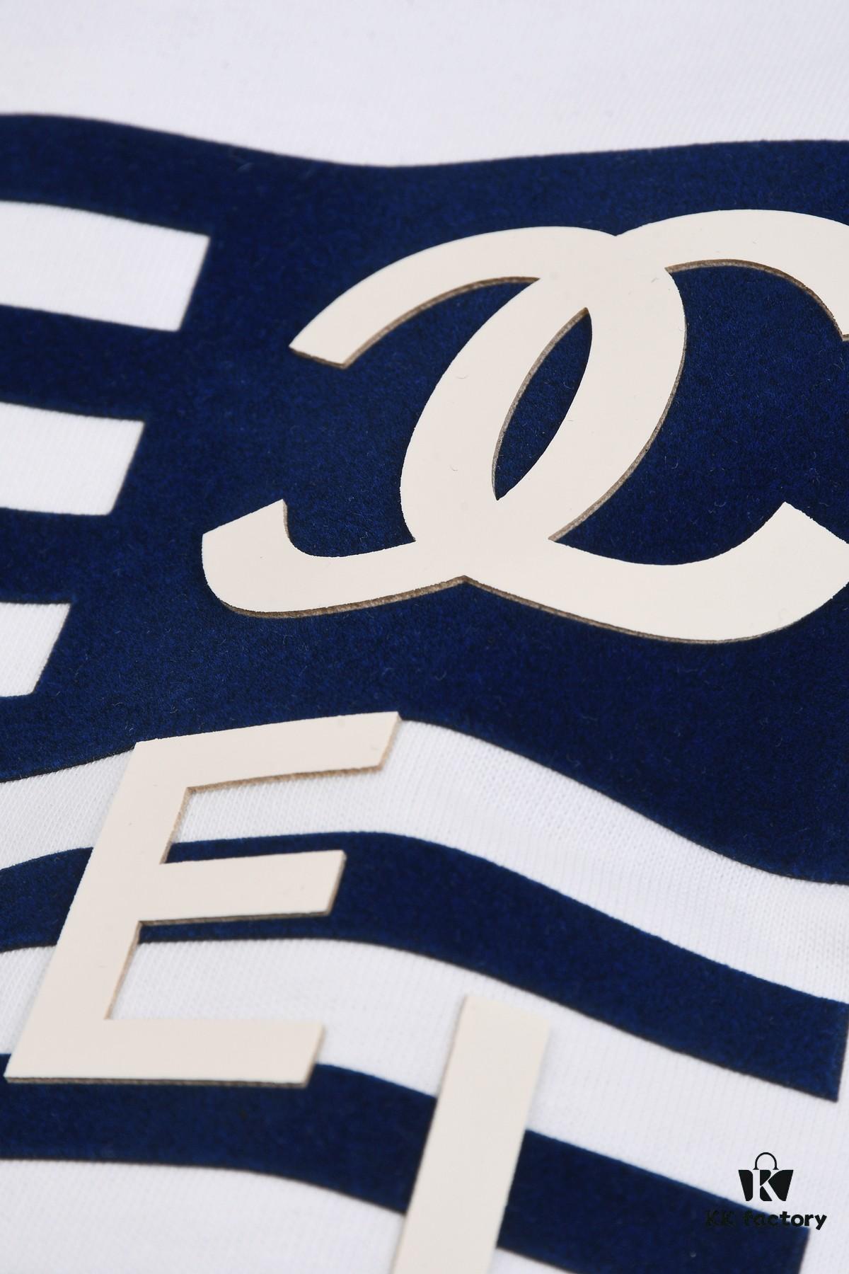 New Arrival 25S Chanel Flocked Pressure Gel T-Shirt, Pre-washed Cotton Fabric, Soft and Skin-friendly, Unisex Loose Fit