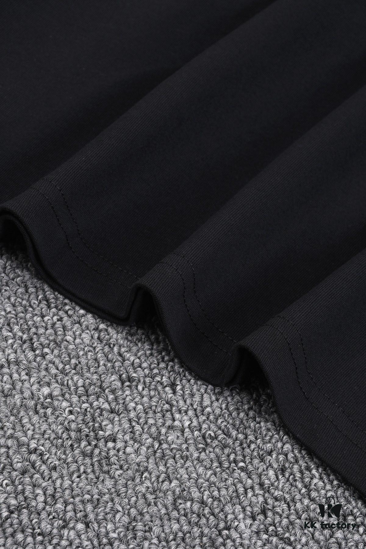 New Arrival 25S Chanel Flocked Pressure Gel T-Shirt, Pre-washed Cotton Fabric, Unisex Loose Fit, Soft and Skin-friendly