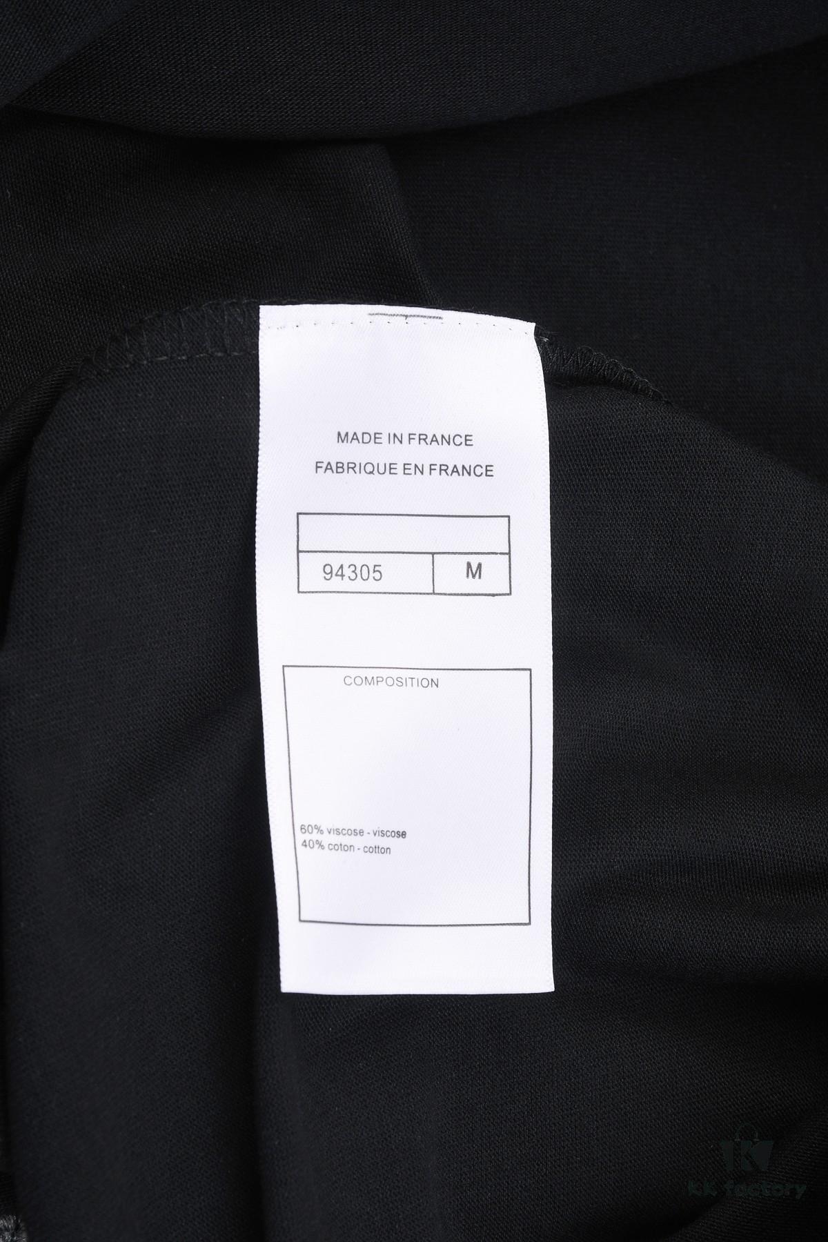 New Arrival 25S Chanel Flocked Pressure Gel T-Shirt, Pre-washed Cotton Fabric, Unisex Loose Fit, Soft and Skin-friendly