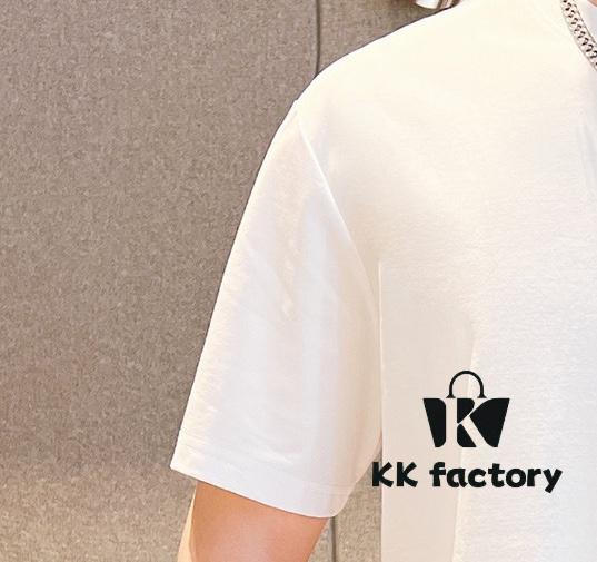 CHANEL 2025 New Men's Short Sleeve T-Shirt and Shorts Set! Official Website Synchronized Release! High-End Version Available! Exquisitely Soft and Smooth Texture for Ultimate Comfort! Three-Dimensional Tailoring with Outstanding Silhouette!