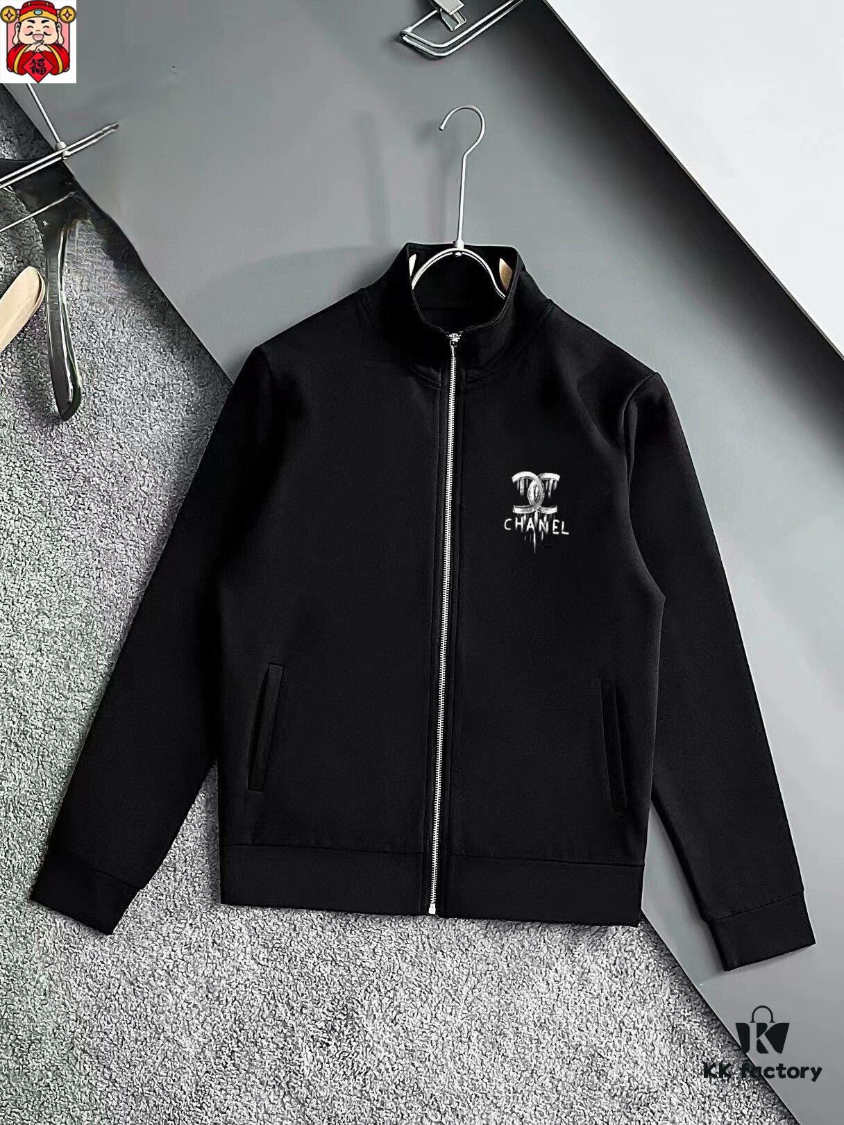 CHANEL (Perfect for Plus-Size) Hot-Selling 2025 New Arrival Cardigan Sweatshirt Set, Authentic Original Version, 100% Premium Natural Roman Cotton, Comfortable Fit, Elegant and Refined with Genuine Hardware