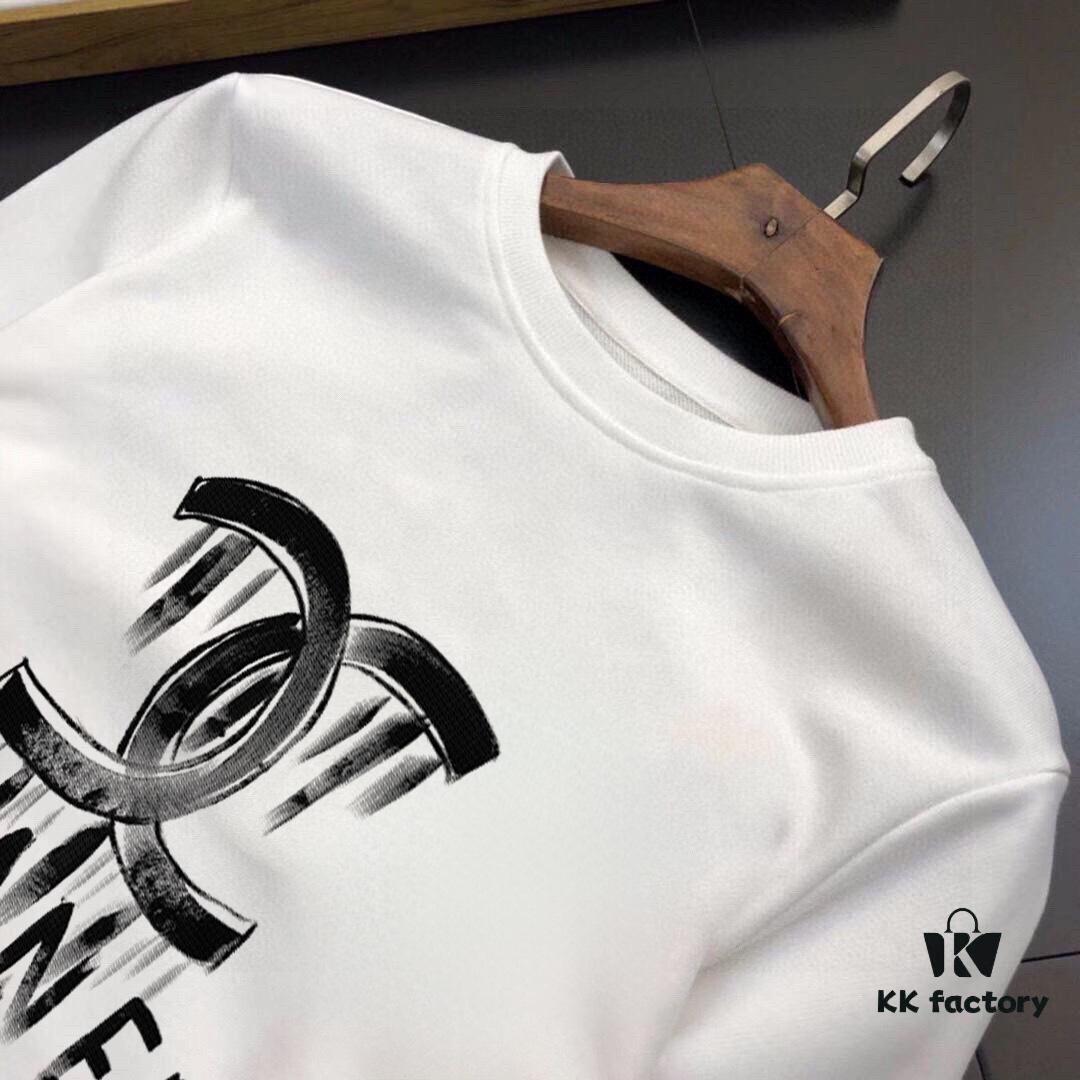 CHANEL (Blessing for the Plus-Size) New 2025 Best-Selling Sweatshirt Set – Official Website Original Version, Premium Roman Cotton 100%, Elegant and Comfortable, Authentic Hardware, Full-Range Sizing