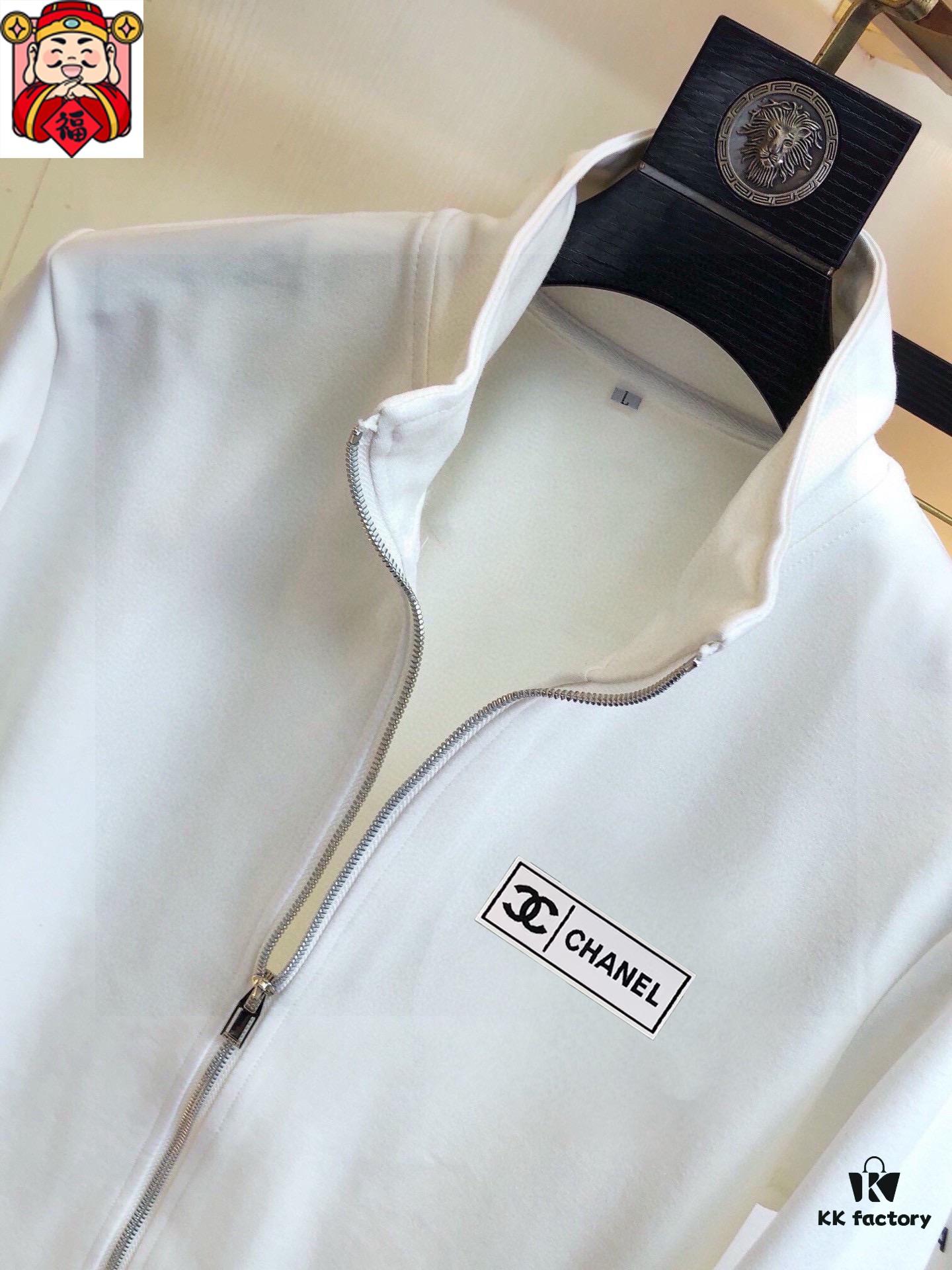 CHANEL (Blessing for Curvy Figures) Hot-selling Knit Cardigan and Sweatshirt Set, Official Website Original Version, 2025 New Arrival Premium Collection, Made with 100% Natural High-Quality Roman Cotton, Exquisitely Crafted by Top Designers for a Perfect, Comfortable Fit, Luxurious and Elegant, Authentic Hardware from the Manufacturer, Store Size: M to 5XL (Fits up to 220 lbs)