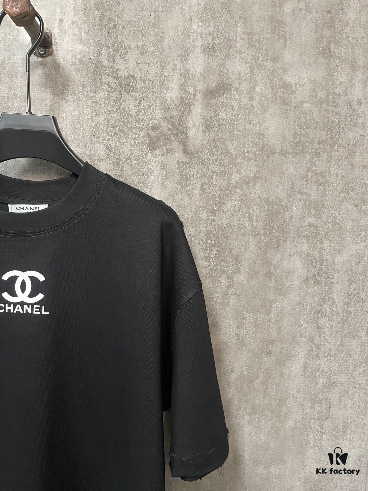 CHANEL Chanel 24SS Classic Logo Distressed Heavyweight Solid Short-Sleeve T-Shirt