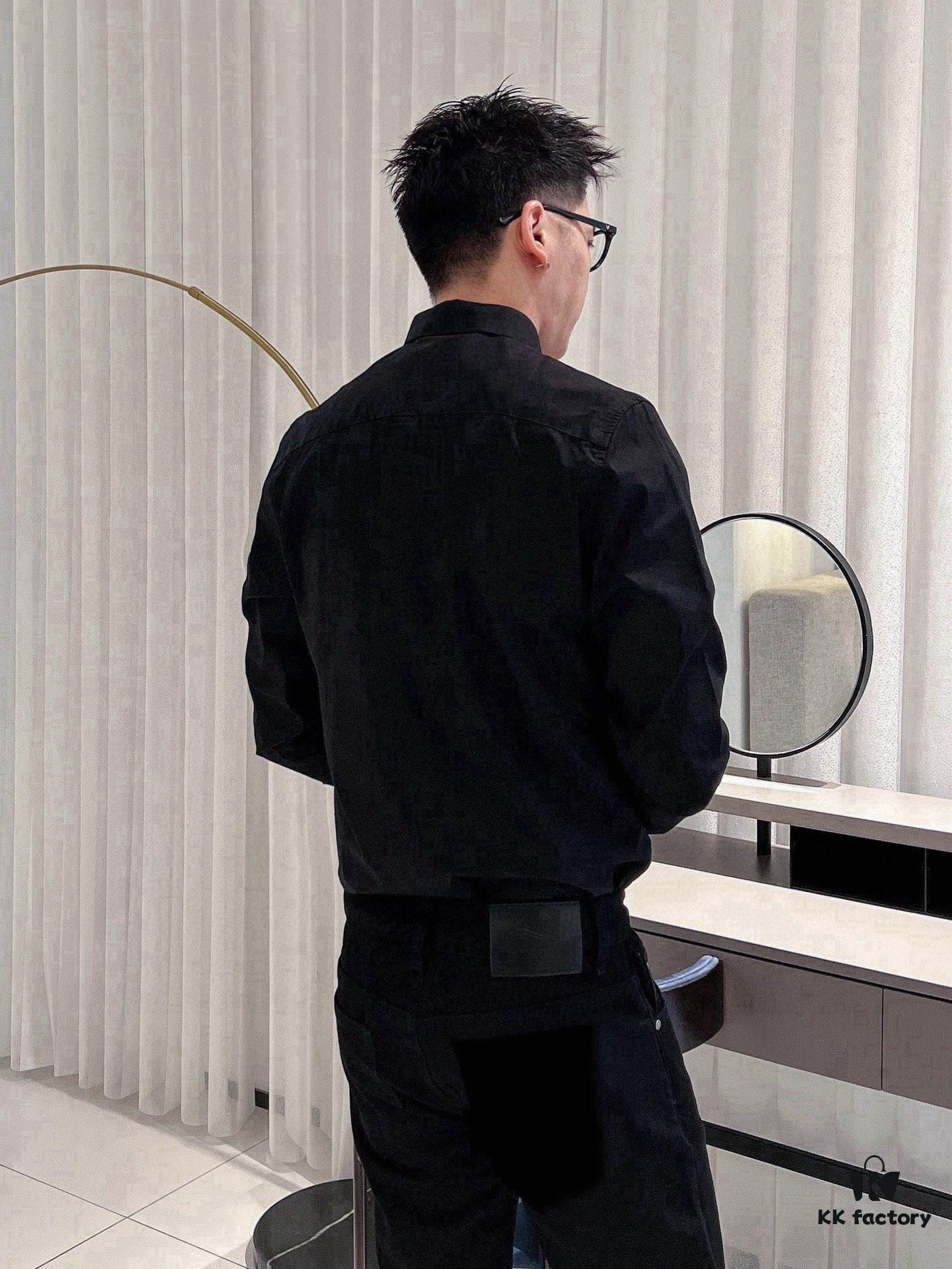 Chanel Men's Long-Sleeve Shirt, Ergonomic Three-Dimensional Tailoring, Natural Slim Fit, Hidden Placket Design, Premium Cotton Bamboo Fiber Fabric, Exquisite Craftsmanship, Elegant and Fashion-Forward