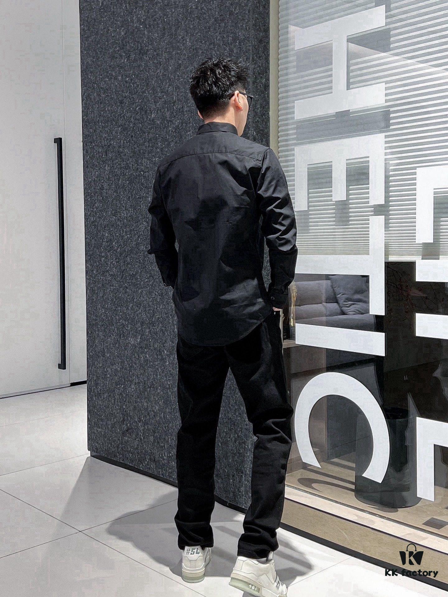 Chanel Men's Long-Sleeve Shirt, Ergonomic Three-Dimensional Tailoring, Natural Slim Fit, Hidden Placket Design, Premium Cotton Bamboo Fiber Fabric, Exquisite Craftsmanship, Elegant and Fashion-Forward