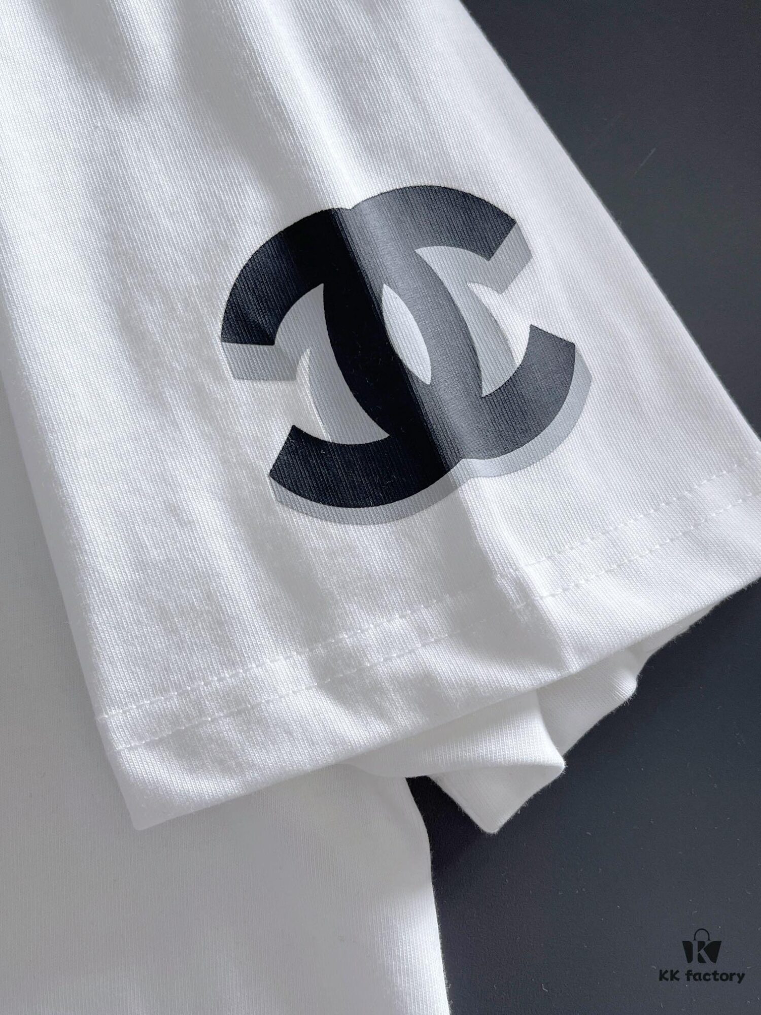 Chanel 2025 Latest Print Short-Sleeve T-Shirt, High-Quality Cabinet Original Order, Top-Tier Craftsmanship with Imported Fabric