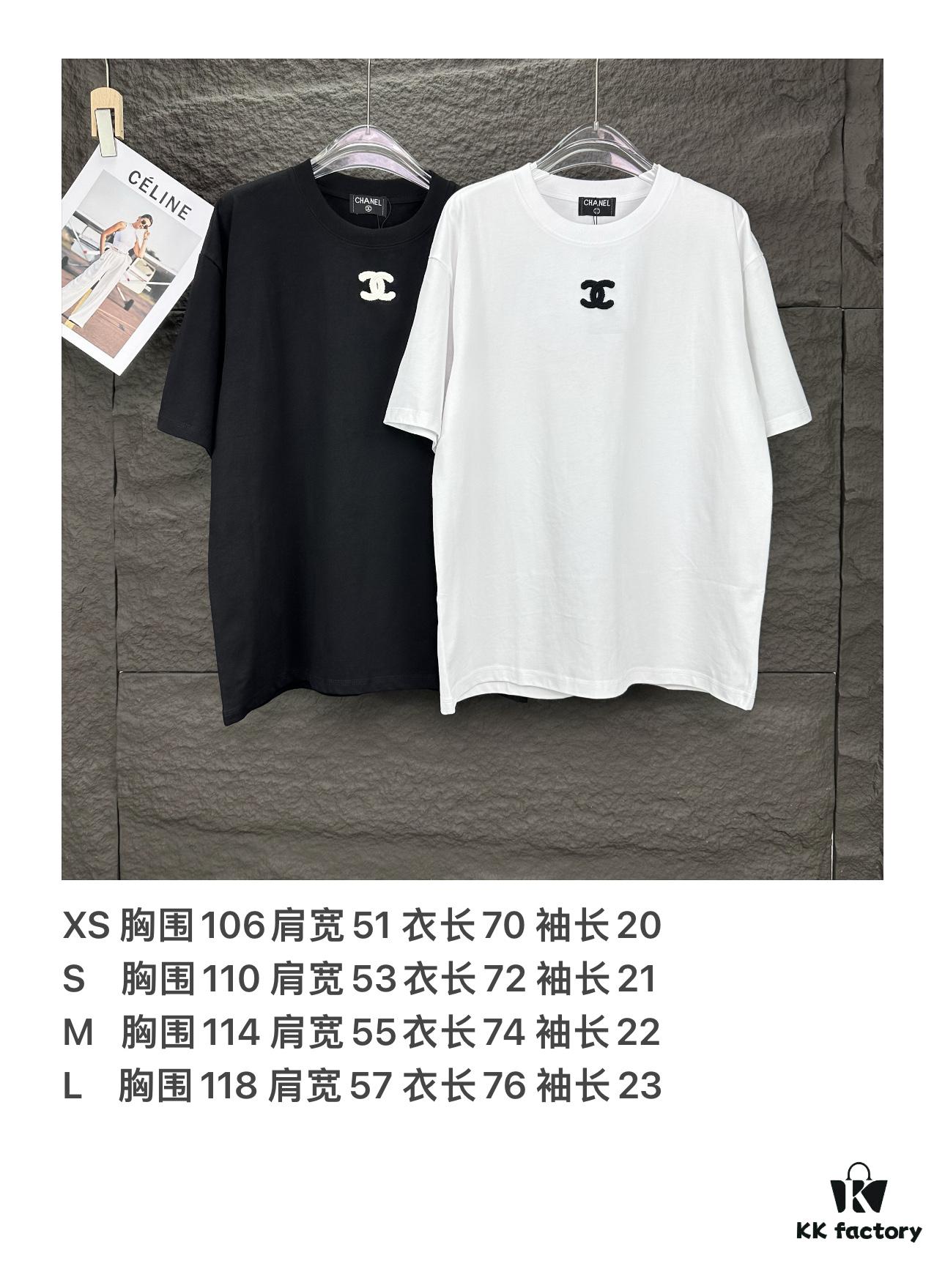 Chanel 2025 New Arrival Patch Embroidery Logo Couple T-Shirt