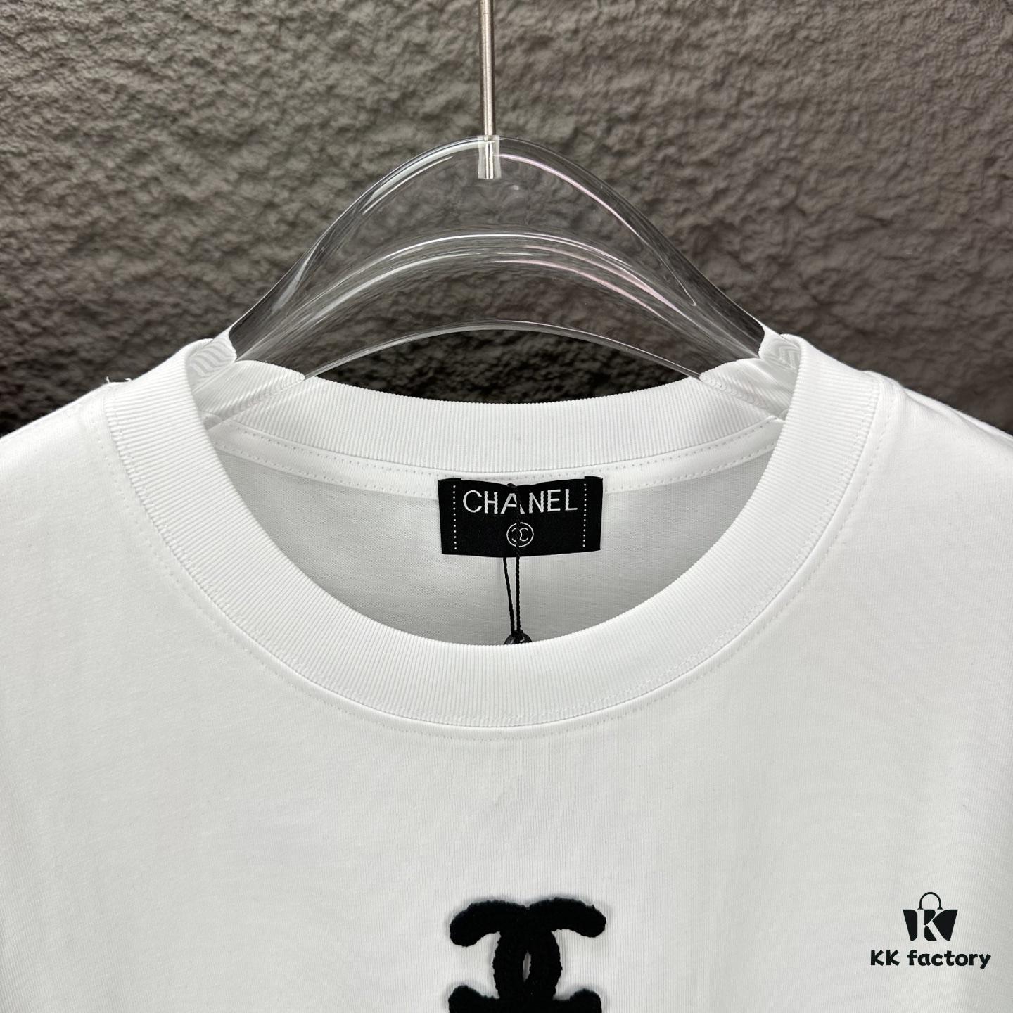 Chanel 2025 New Embroidered Logo Couple Short Sleeve T-Shirt
