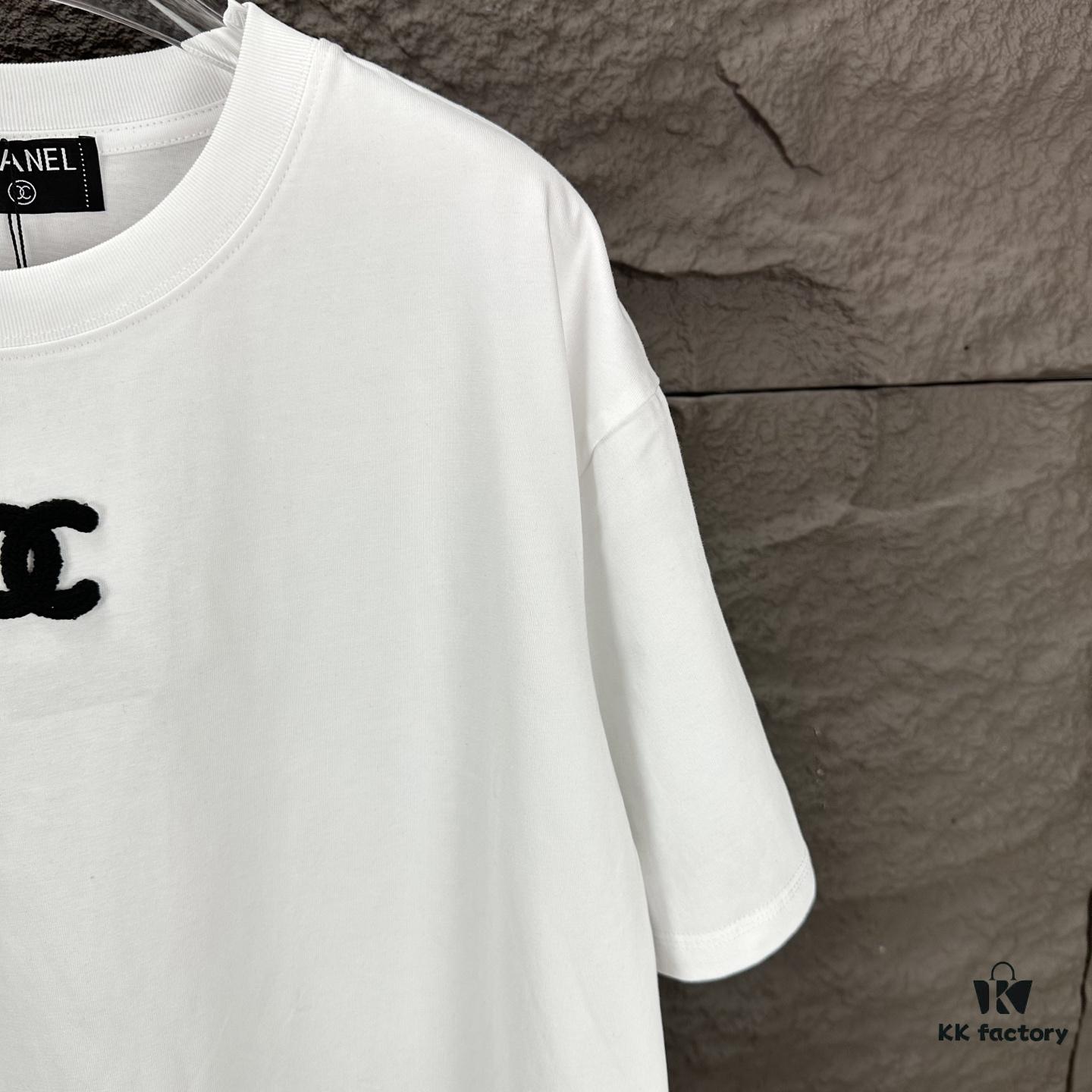Chanel 2025 New Embroidered Logo Couple Short Sleeve T-Shirt