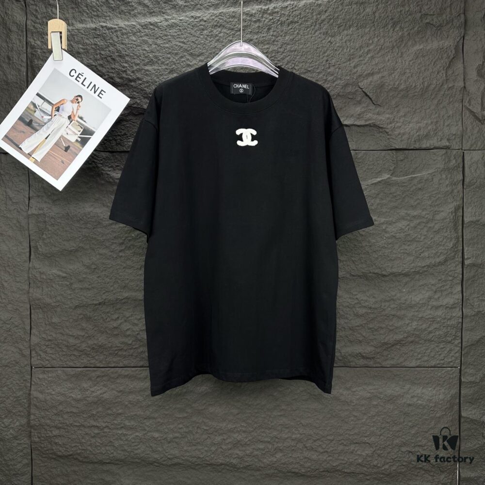 Chanel 2025 New Arrival Patch Embroidery Logo Couple T-Shirt