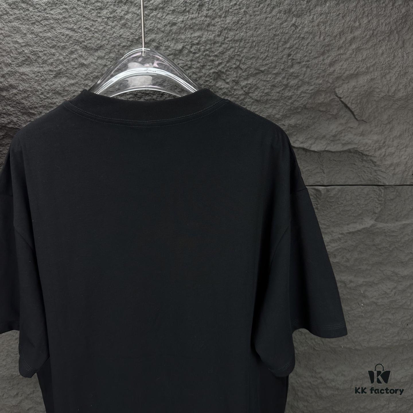 Chanel 2025 New Arrival Patch Embroidery Logo Couple T-Shirt