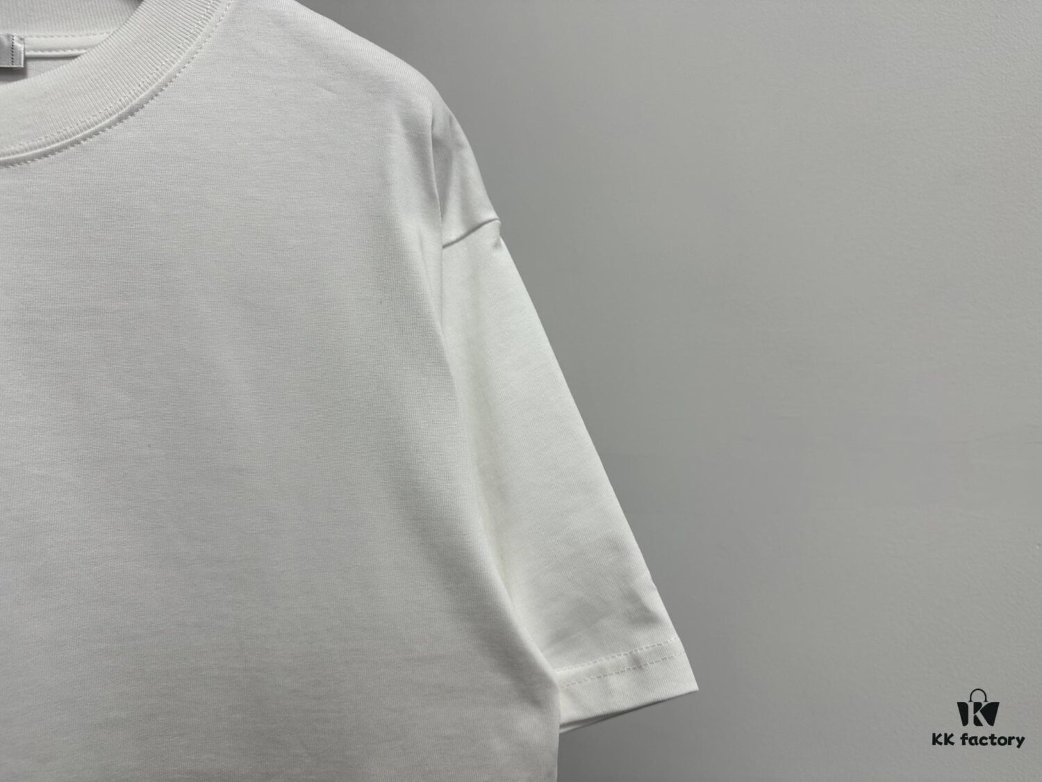 CHANEL 25SS Logo Unisex Short Sleeve T-Shirt