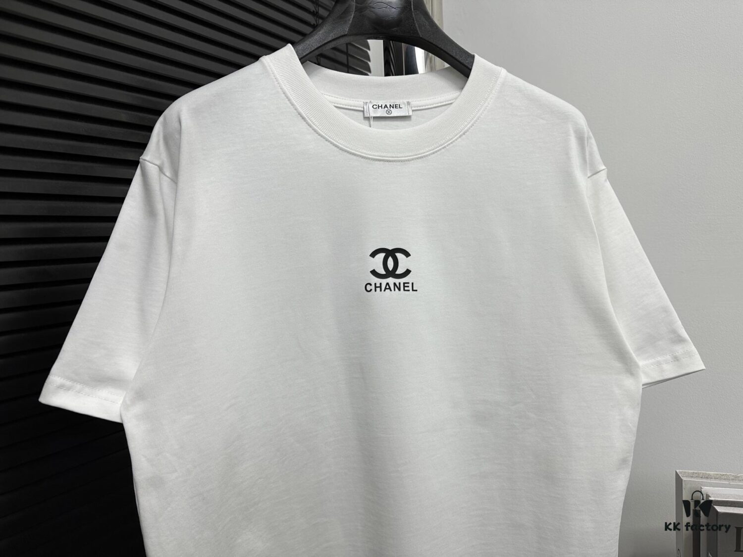 CHANEL 25SS Logo Unisex Short Sleeve T-Shirt