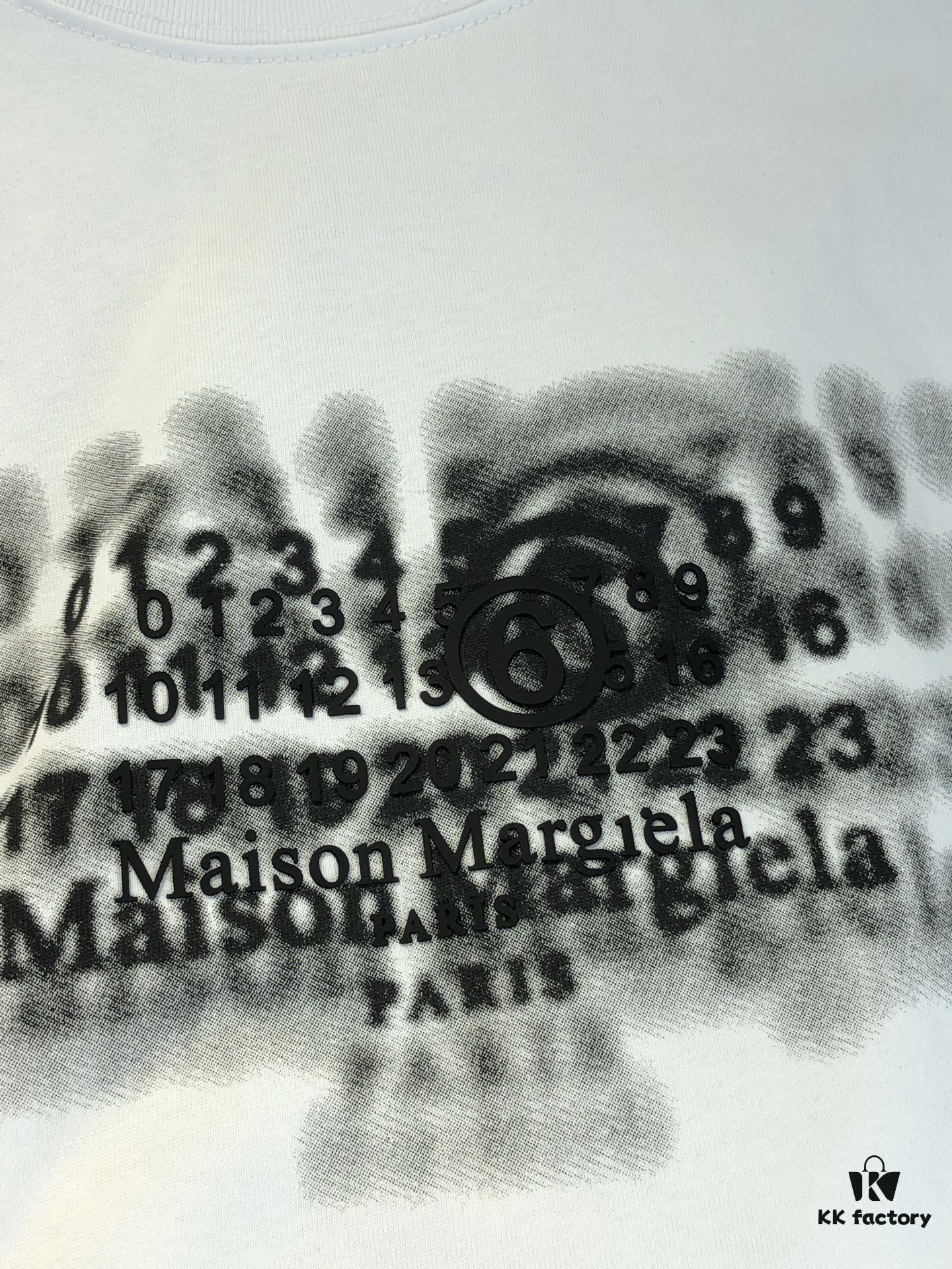 MM6 Maison Margiela 2025 Spring/Summer New Arrival Round Neck Short Sleeve T-Shirt with Dot Print and Debossed Lettering Craftsmanship, Premium 320g Double-Yarn Combed Cotton Fabric, Slightly Loose Unisex Fit