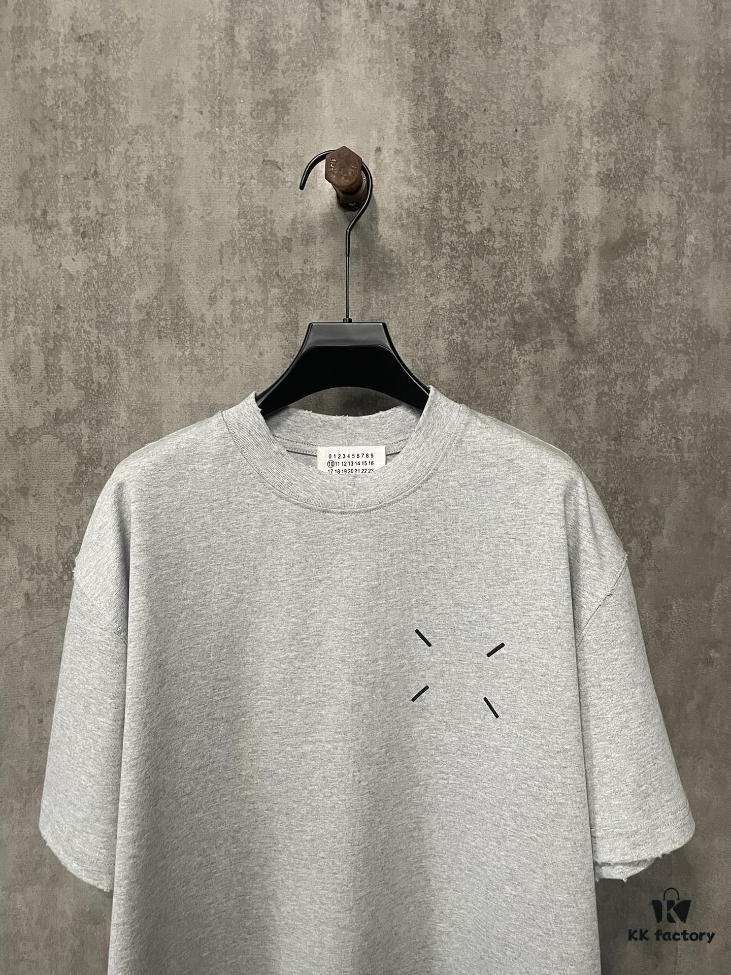 MM6 Maison Margiela 24SS Foam Logo Print Heavyweight Short Sleeve T-Shirt in 380g Cotton