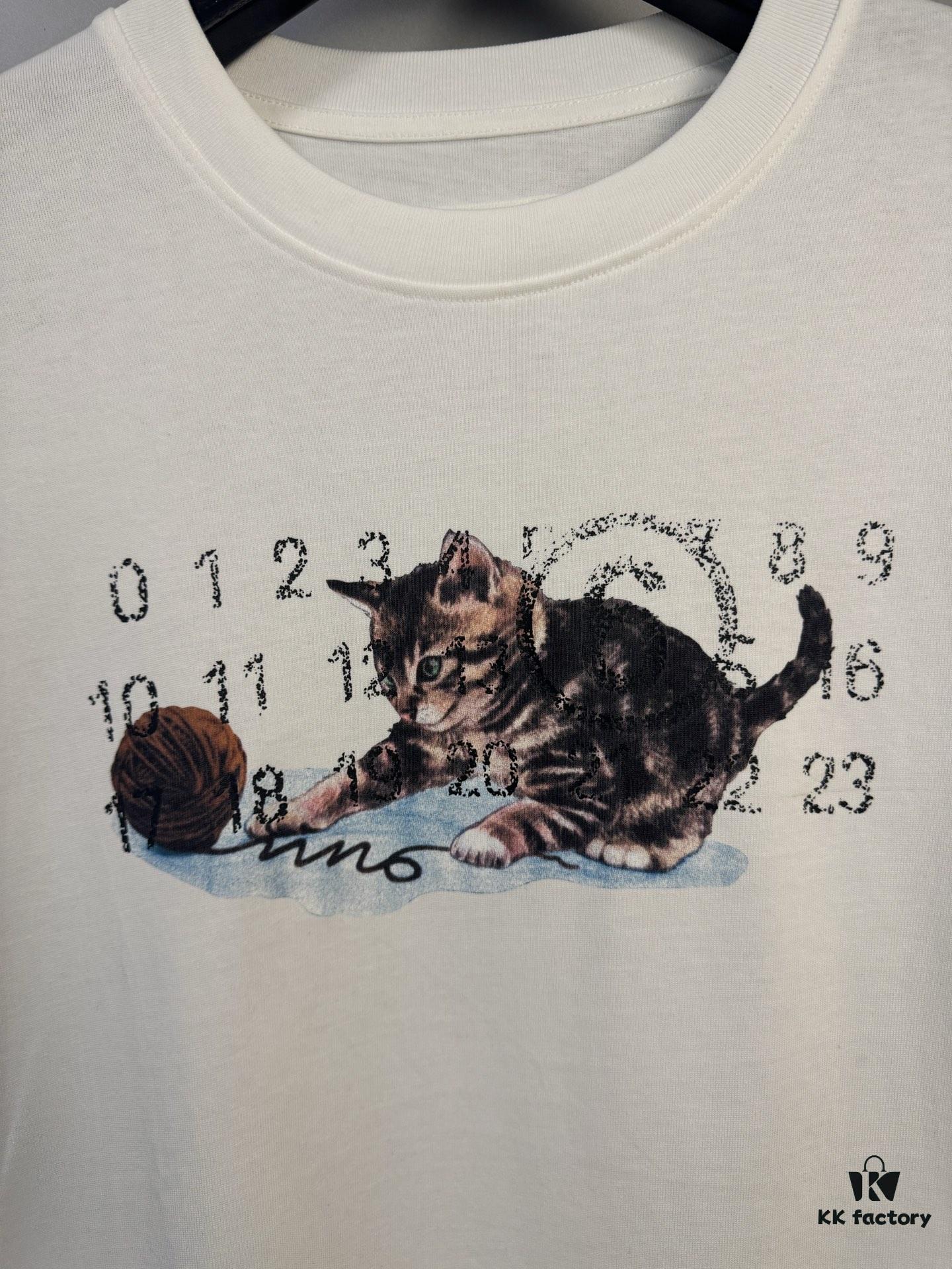 High-End Version Maison Margiela 2024 Cat Playing Ball Numeric Short Sleeve T-Shirt