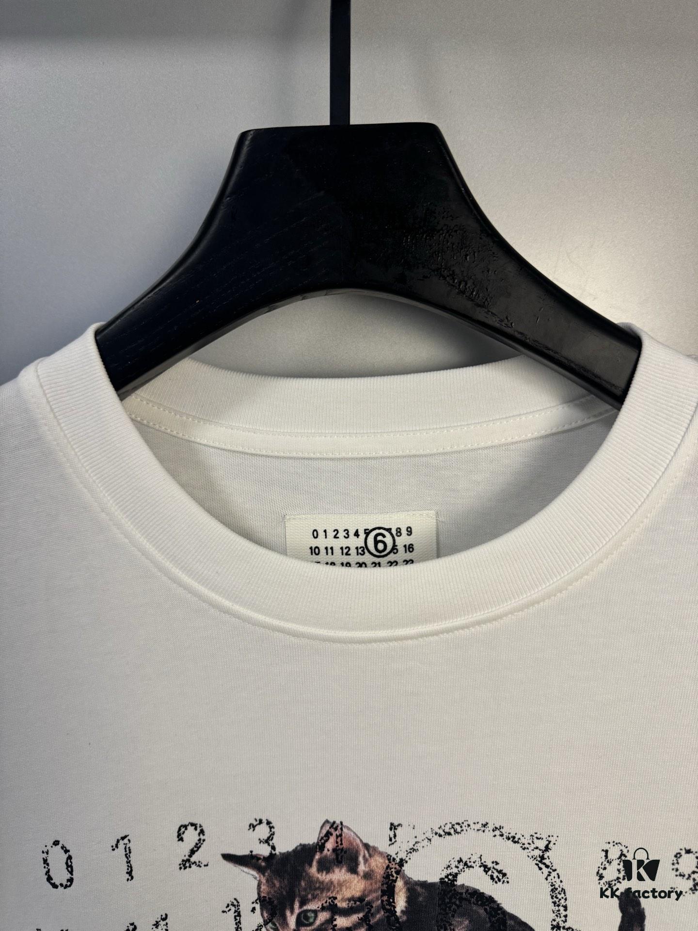 High-End Version Maison Margiela 2024 Cat Playing Ball Numeric Short Sleeve T-Shirt