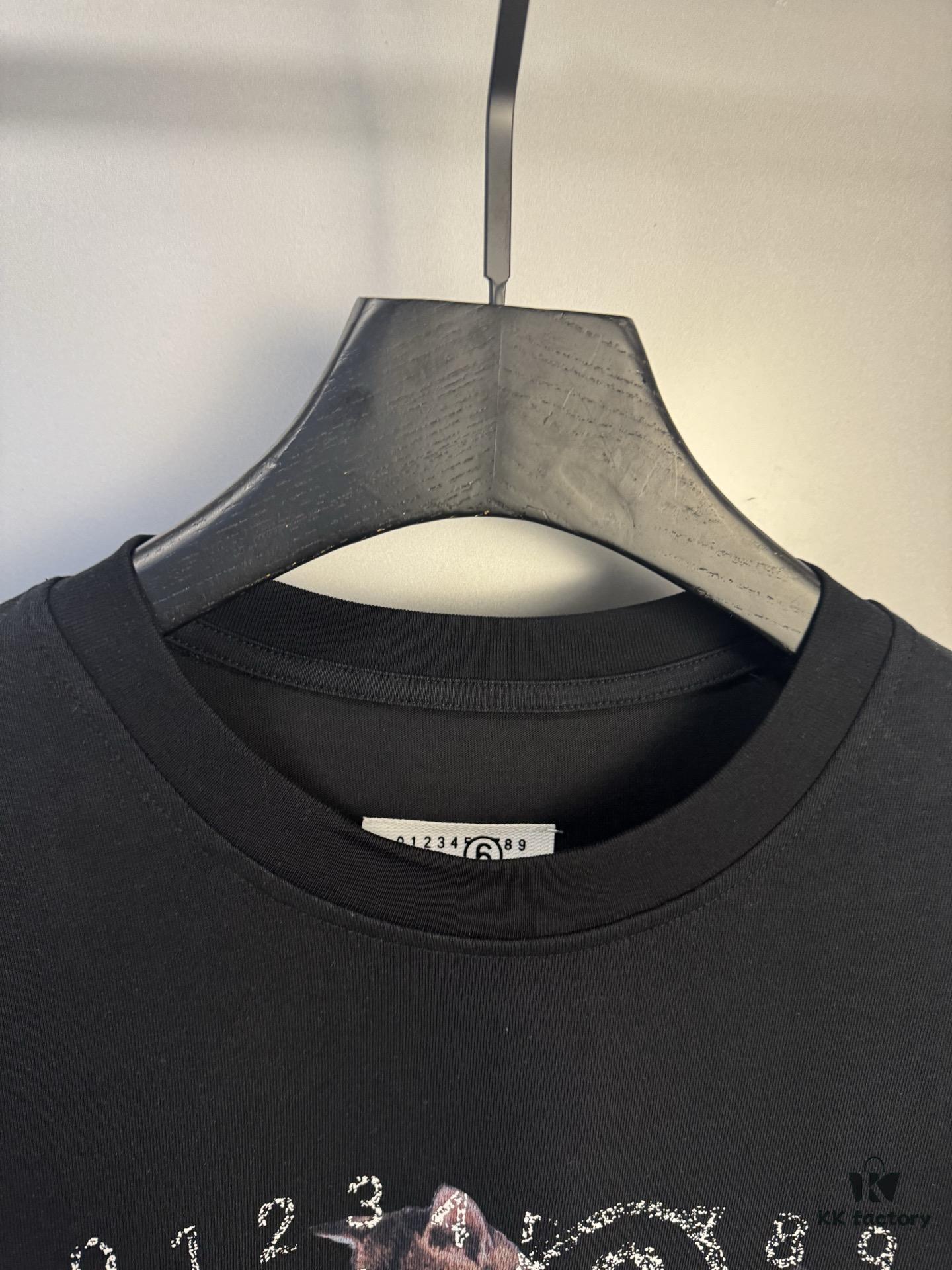 High-End Version Maison Margiela 2024 Cat Playing Ball Numeric Short Sleeve T-Shirt