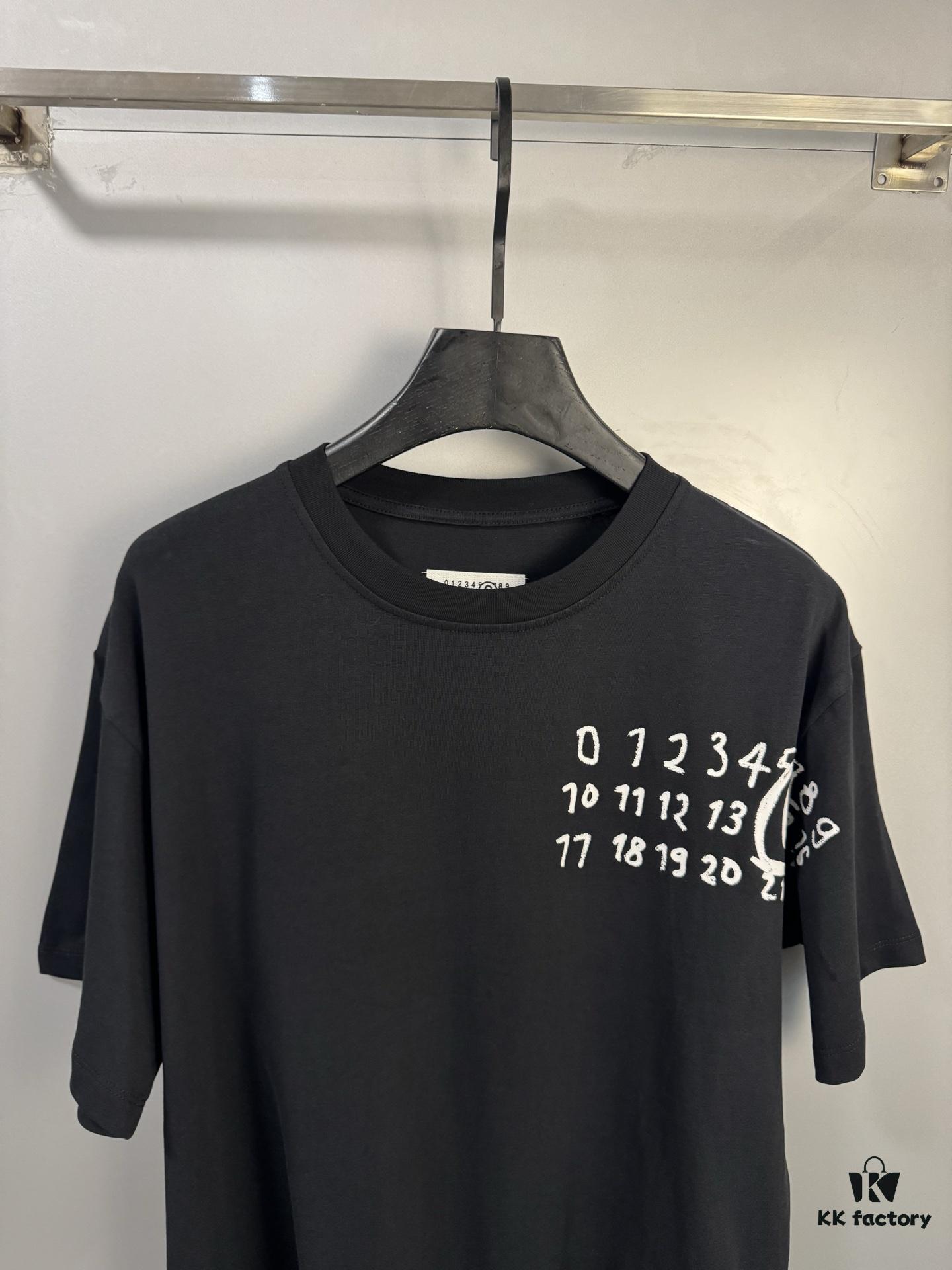 High-End Maison Margiela 24FW Cursive Letter Patchwork Short Sleeve T-Shirt