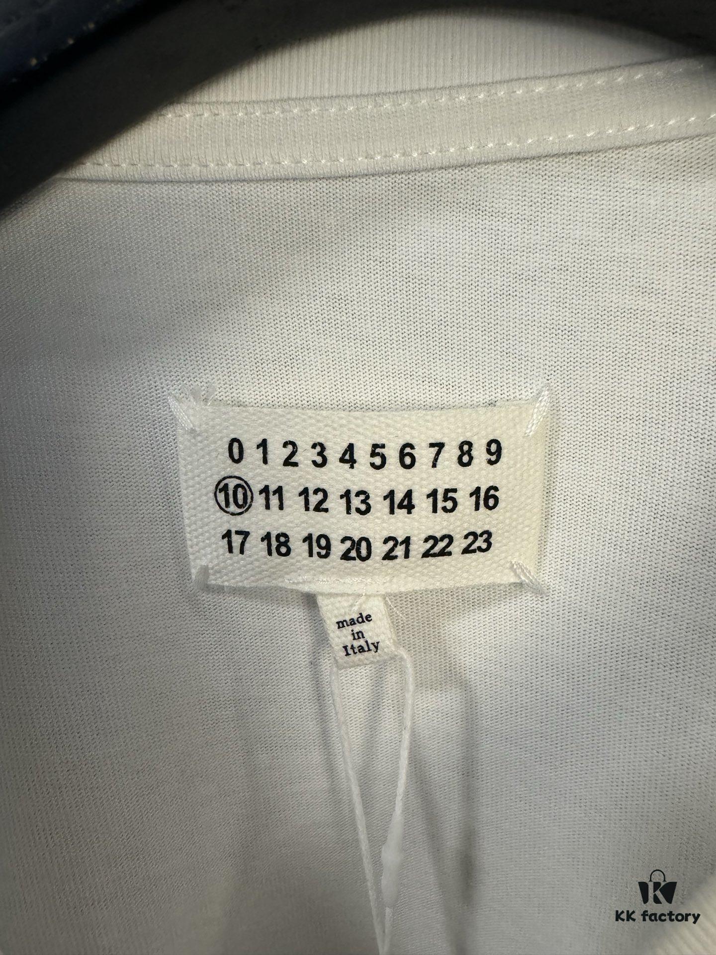 High-End Maison Margiela 2024 Inverted Logo Embroidered Short-Sleeve T-Shirt