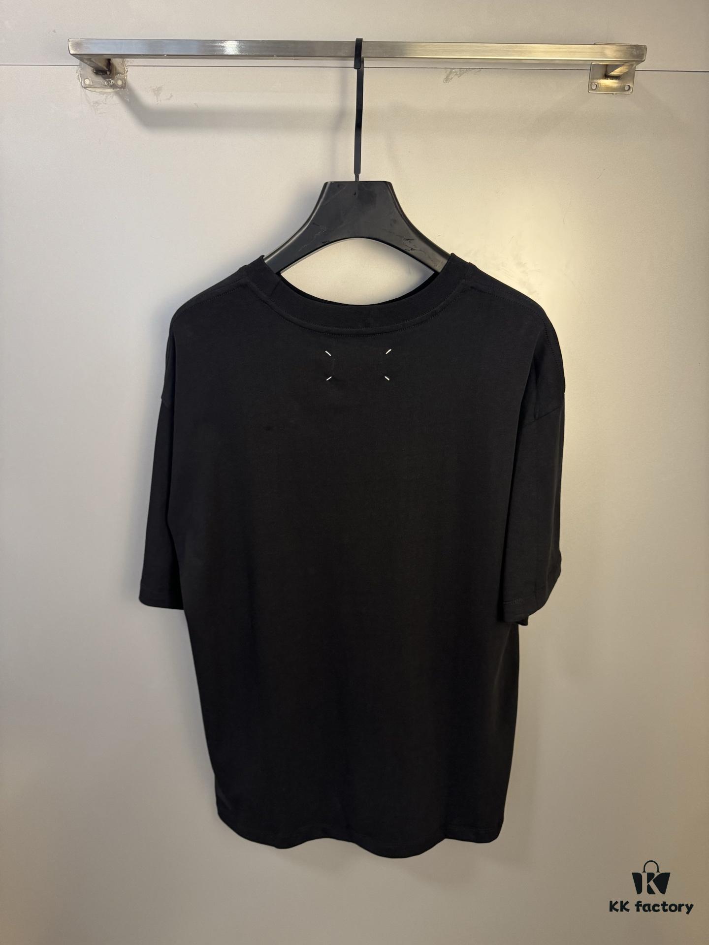 High-End Maison Margiela 2024 Inverted Logo Embroidered Short Sleeve T-Shirt