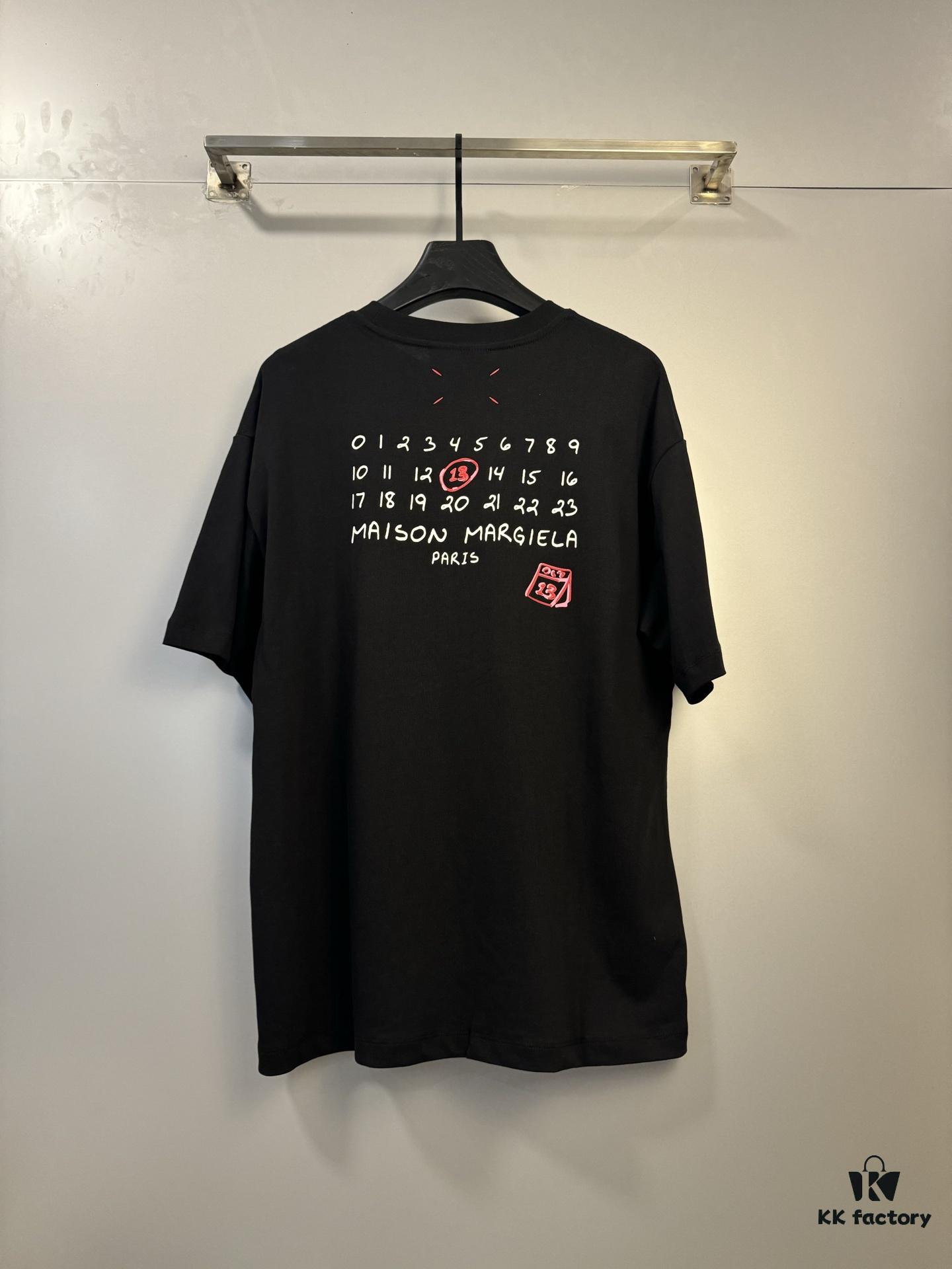 High-End Maison Margiela MM6 2024 Slurry Print Calendar 13 Short Sleeve T-Shirt