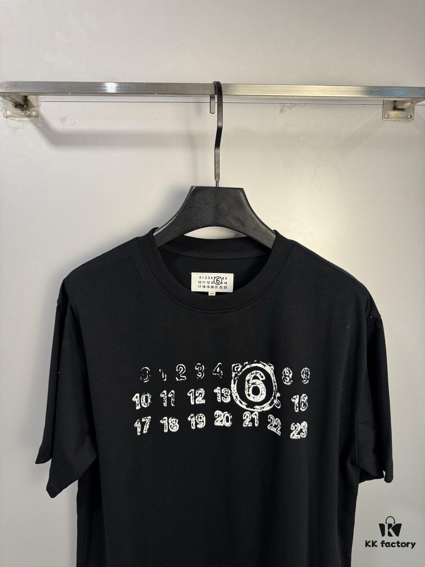High-End Maison Margiela Embroidered Chest and Back Calendar Loop 6 Short Sleeve T-Shirt