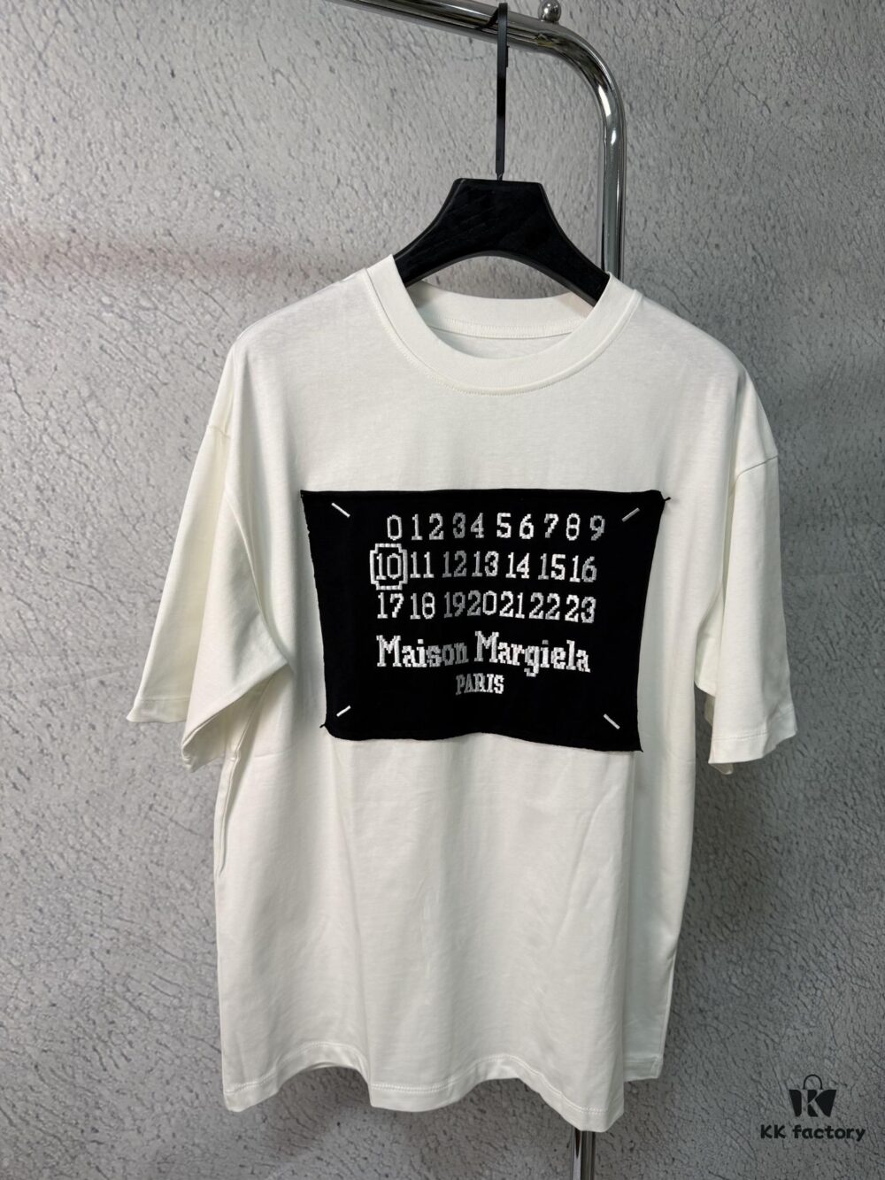 High-End Version Maison Margiela 2024 Appliquéd Number Calendar Embroidered Short Sleeve T-Shirt