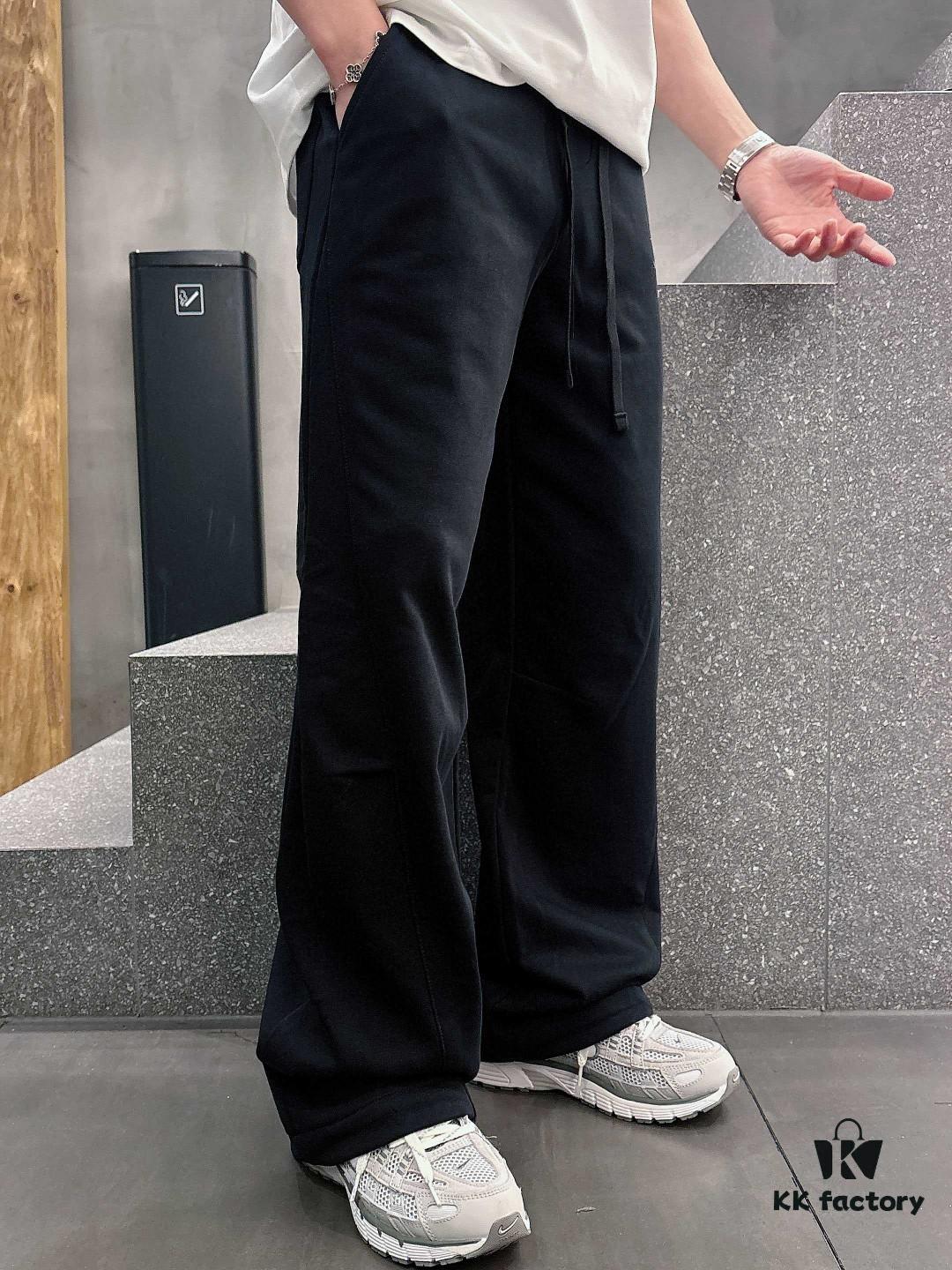 New Maison Margiela 2025 Spring/Summer New Arrival Casual Pants! Brand Classic Logo Casual Trousers, Custom Fabric, Excellent Comfort, Highly Recognizable Texture and Premium Craftsmanship